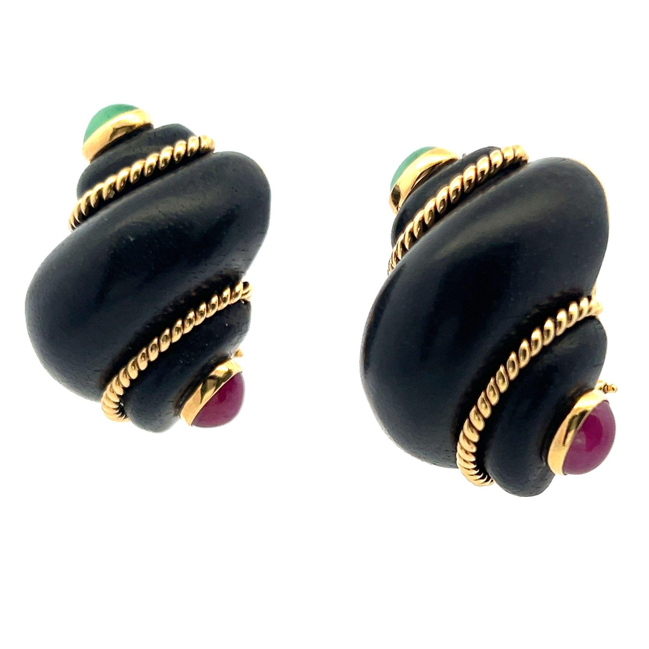 Verdura Shell 1.50 Carat Emerald 1.50 Carat Ruby 18K YG Clip On Earrings For Sale 3