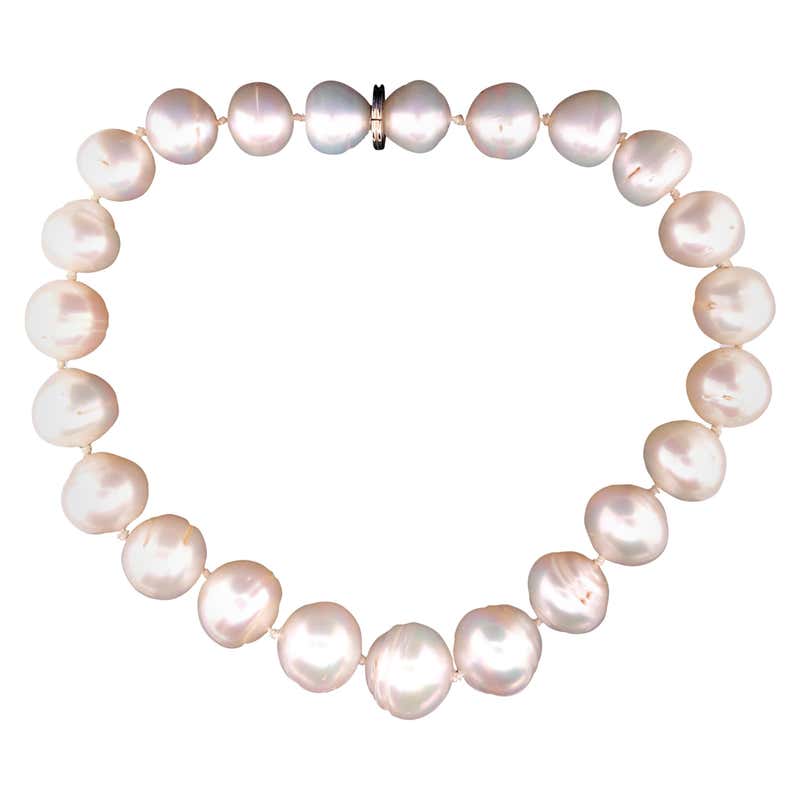 Verdura Strand of Baroque Pearl Necklace at 1stDibs