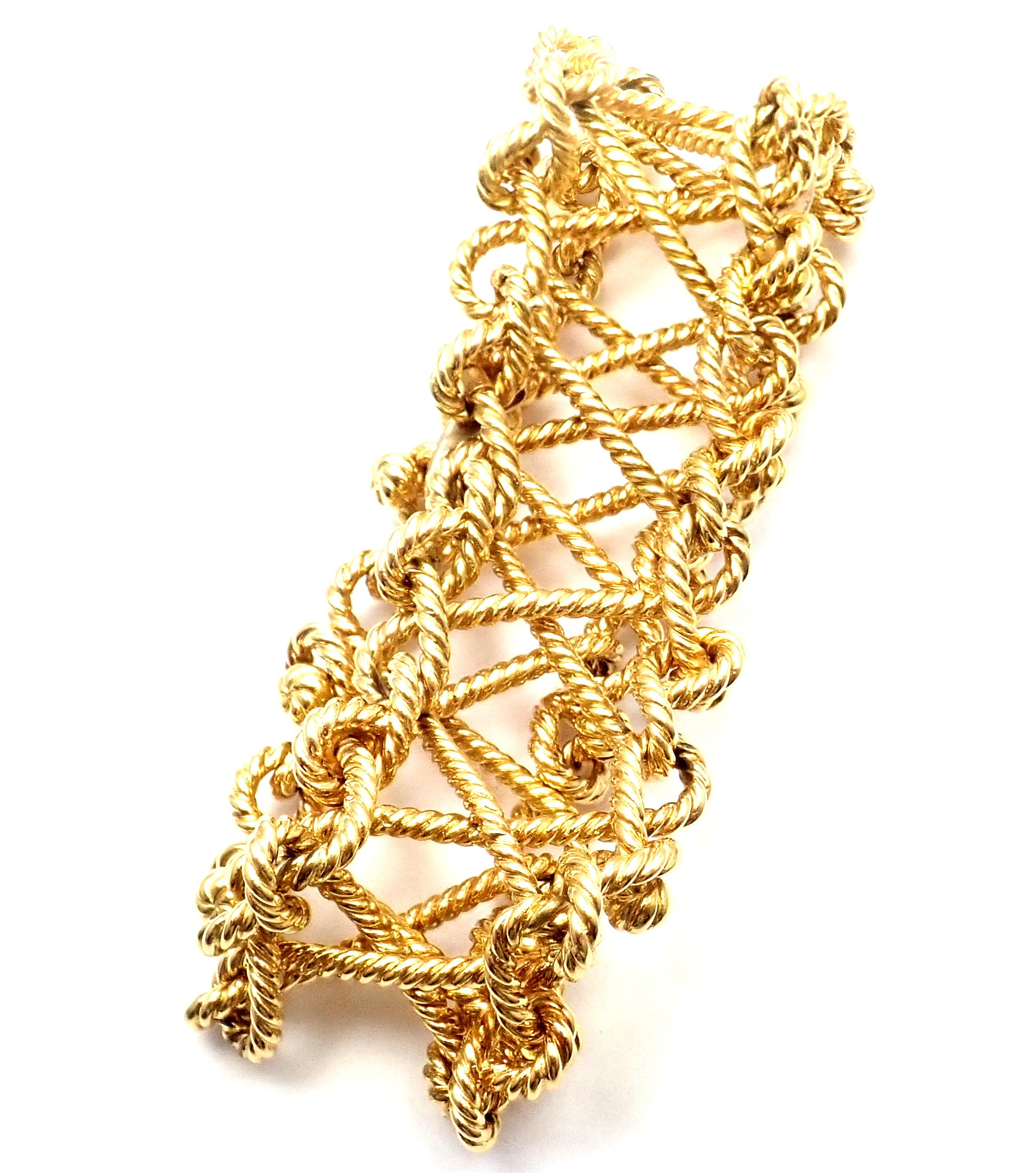 Verdura Twisted Rope Openwork Wide Yellow Gold Link Bracelet For Sale 5