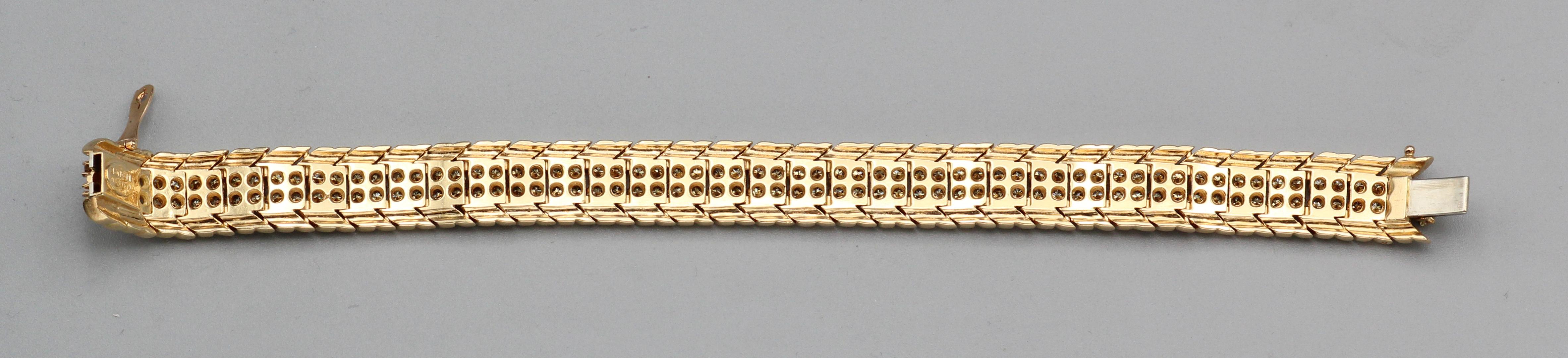 Verdura Yellow Diamond 18k Gold Link Bracelet In Excellent Condition For Sale In New York, NY
