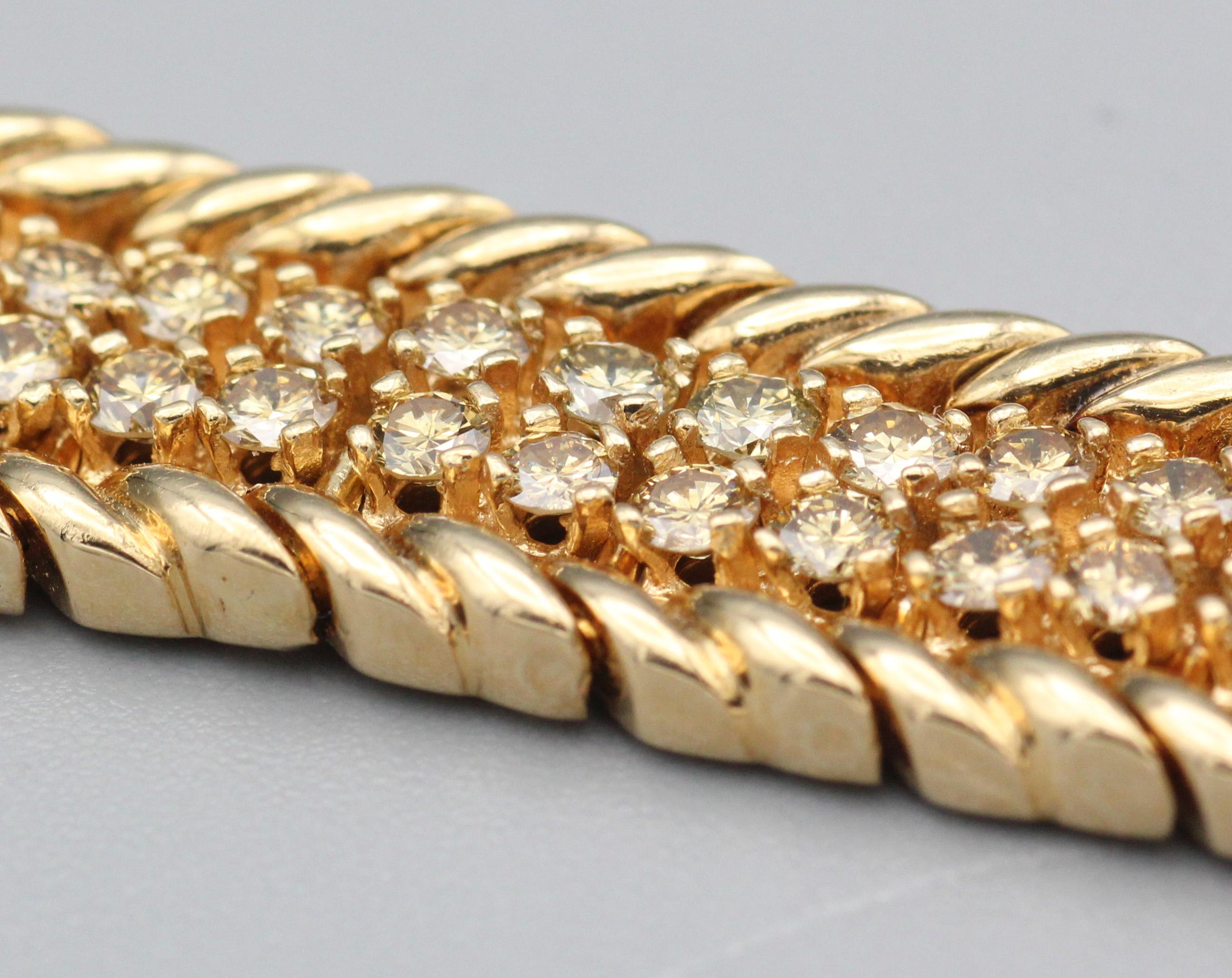 Gliederarmband aus 18 Karat Gold mit gelbem Verdura-Diamant im Angebot 3