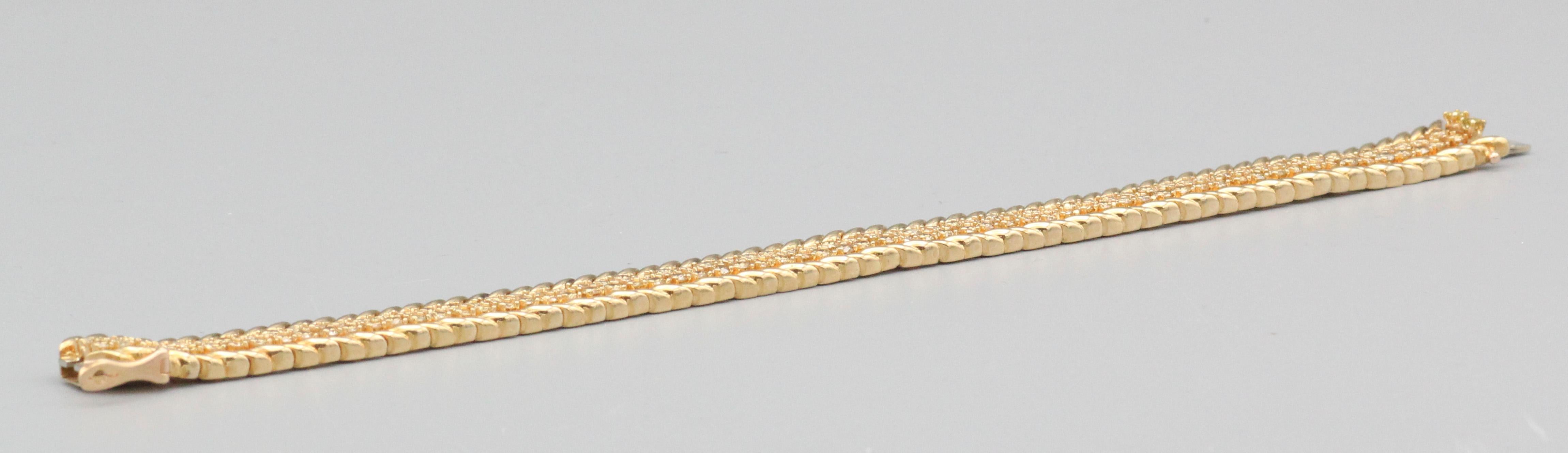 Verdura Yellow Diamond 18k Gold Link Bracelet For Sale 3