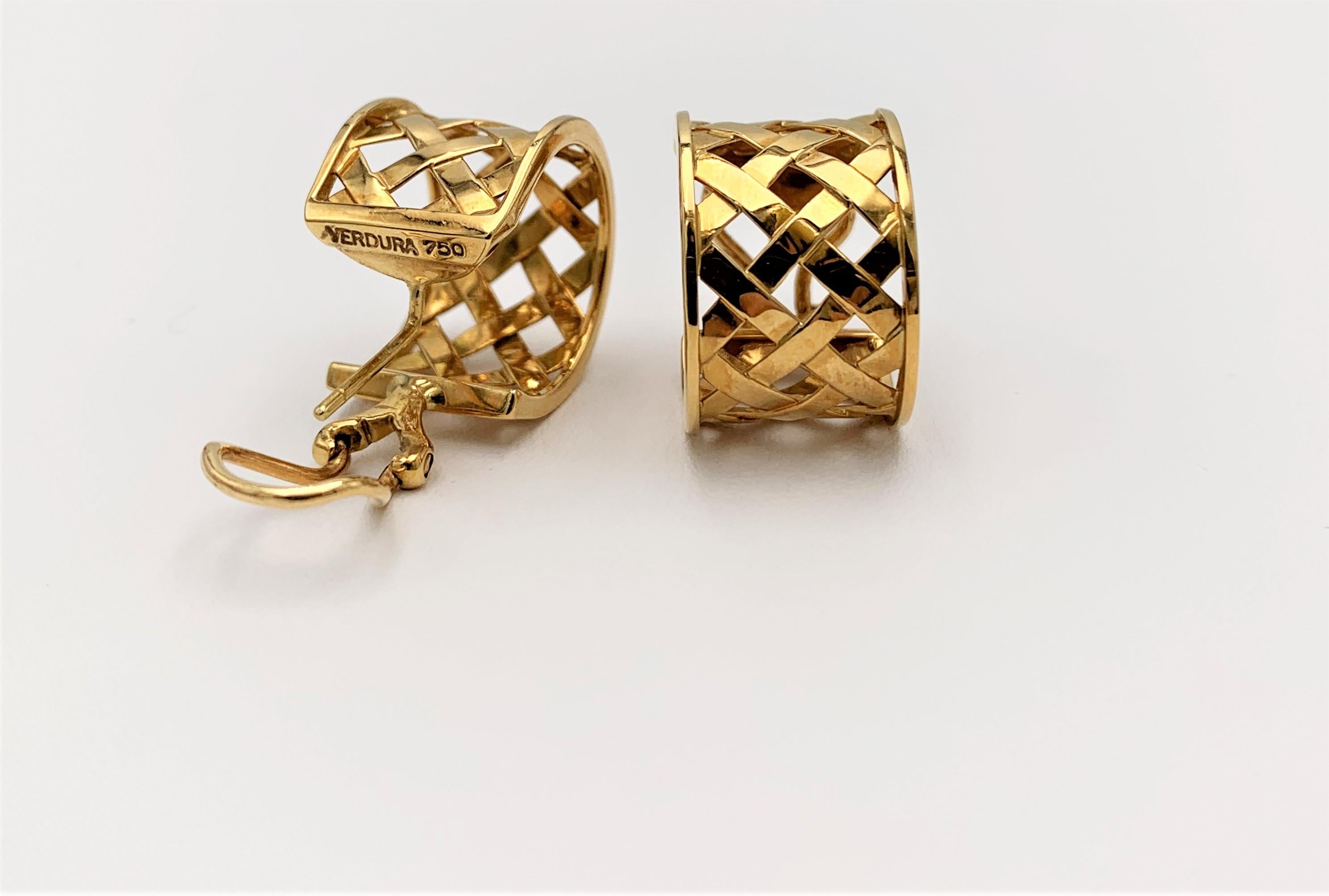 Verdura Yellow Gold Criss Cross Earrings In Excellent Condition In New York, NY