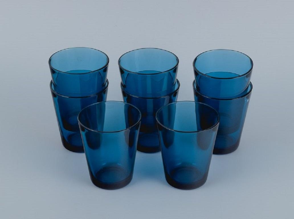 Vereco, France, a set of eight water glasses in blue art glass.
Approx. 1970s.
In perfect condition.
Marked.
Dimensions: H 9.0 x D 7.5 cm.