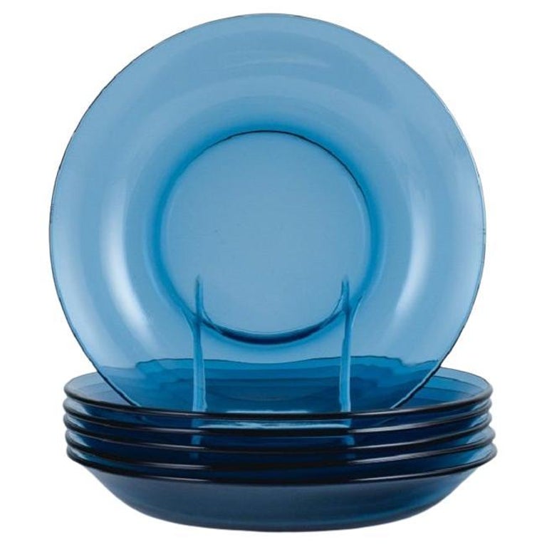 Vereco, France, ensemble de six assiettes profondes en verre d'art bleu.  Vers les années 1970 En vente sur 1stDibs