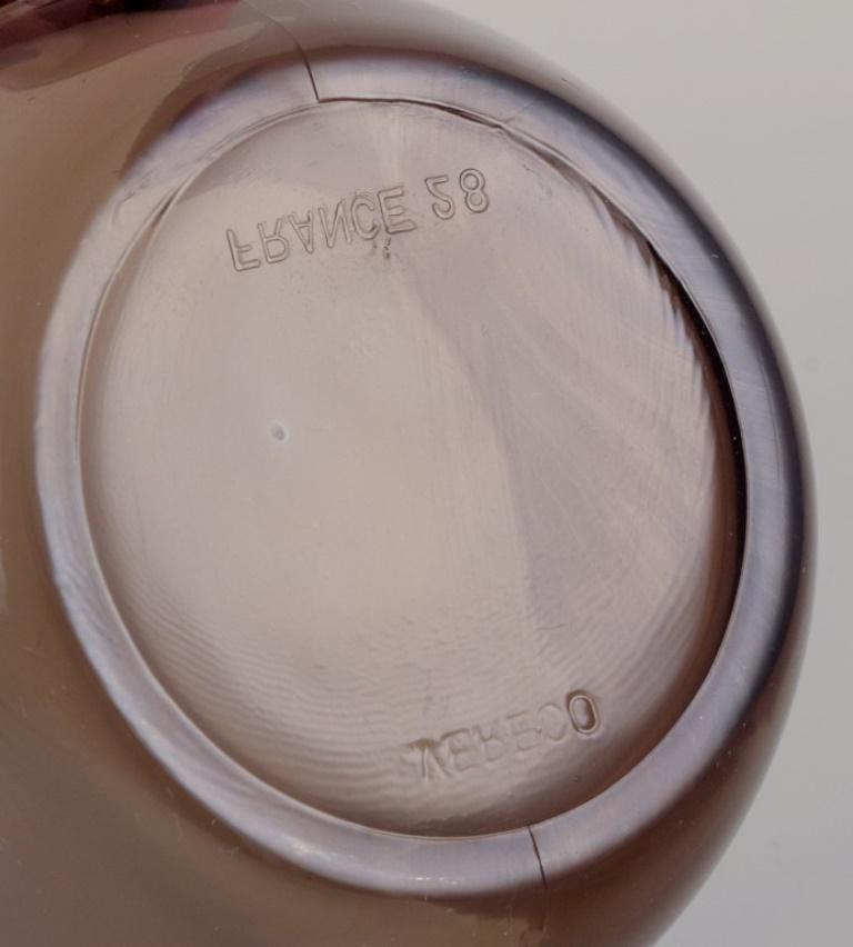 Vereco, Frankreich. Set aus vier Kaffeebechern und Untertassen aus Rauchglaskunstglas. (Ende des 20. Jahrhunderts) im Angebot
