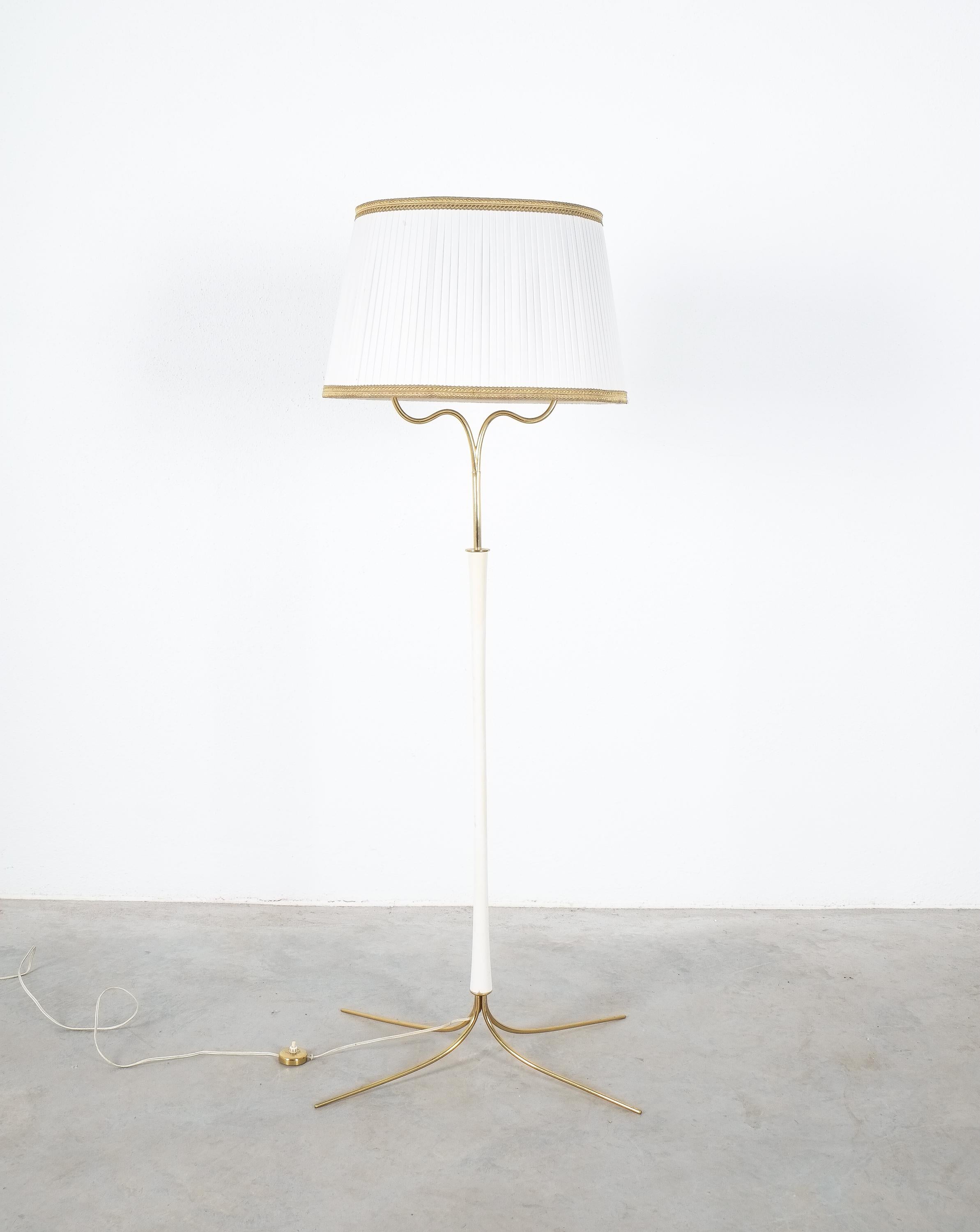 Mid-Century Modern Vereinigte Werkstatte Floor Lamp For Sale