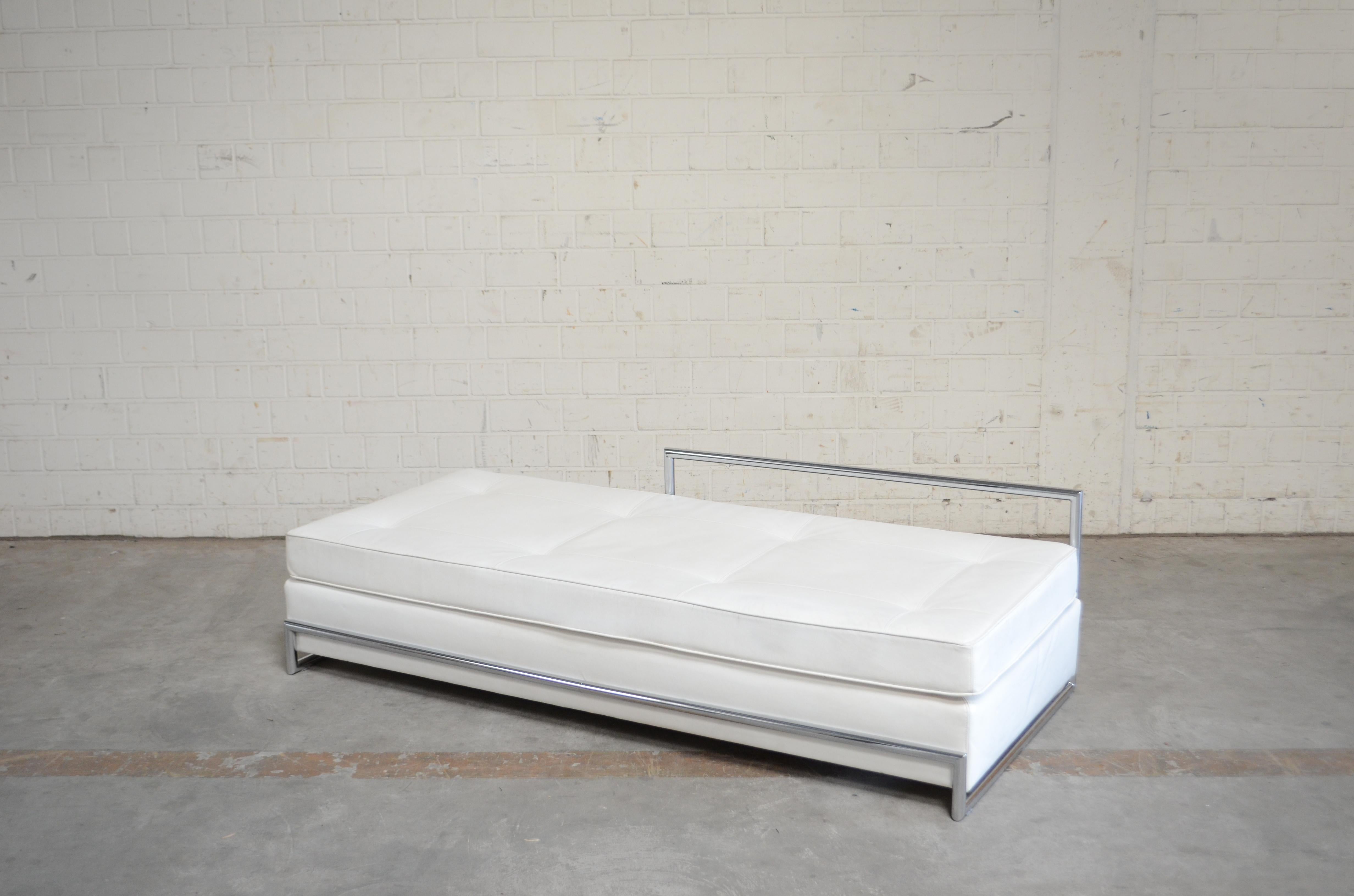 Allemand Vereinigte Werkstätten Eileen Gray Daybed Lit de jour en vente