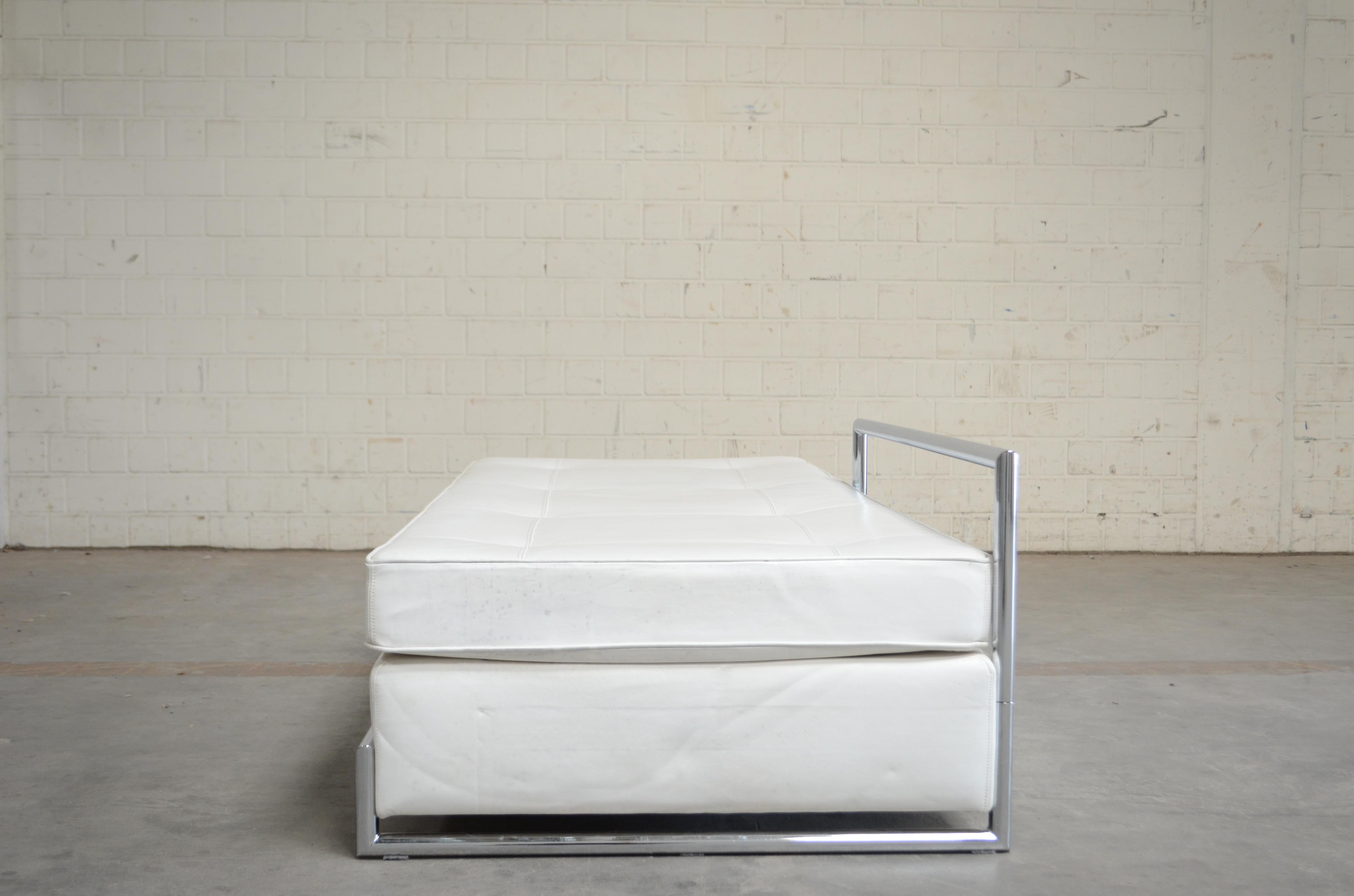 Vereinigte Werkstätten Eileen Gray Daybed Day Bed In Good Condition For Sale In Munich, Bavaria