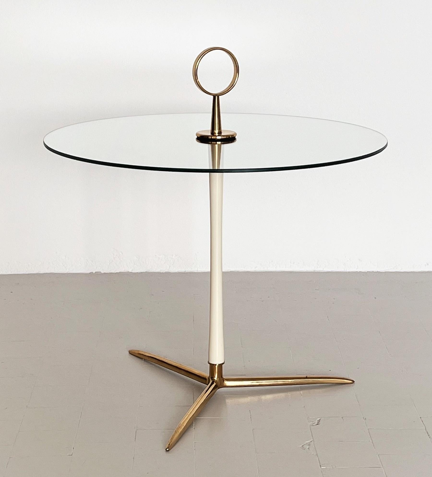 Mid-Century Modern German Midcentury Side Table in Brass and Glass by Vereinigte Werkstätten, 1970s For Sale