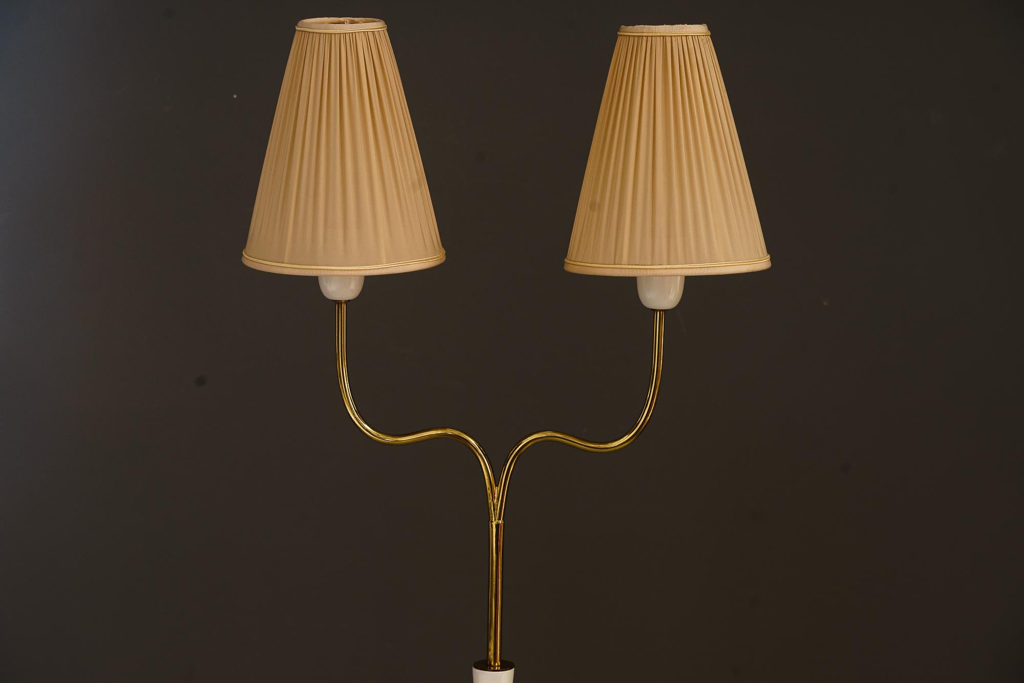 Vereinigte Werkstätten München floor lamp germany around 1960s
Original condition
The shades are replaced ( new )