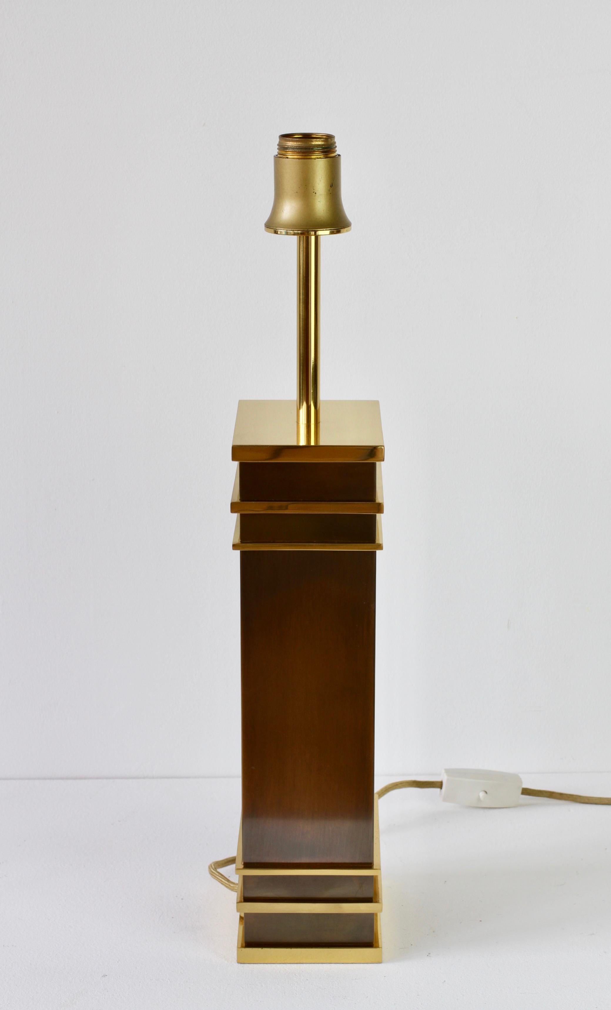 Vereinigte Werkstätten Patinated Bronze and Brass Maison Jansen Style Table Lamp For Sale 3