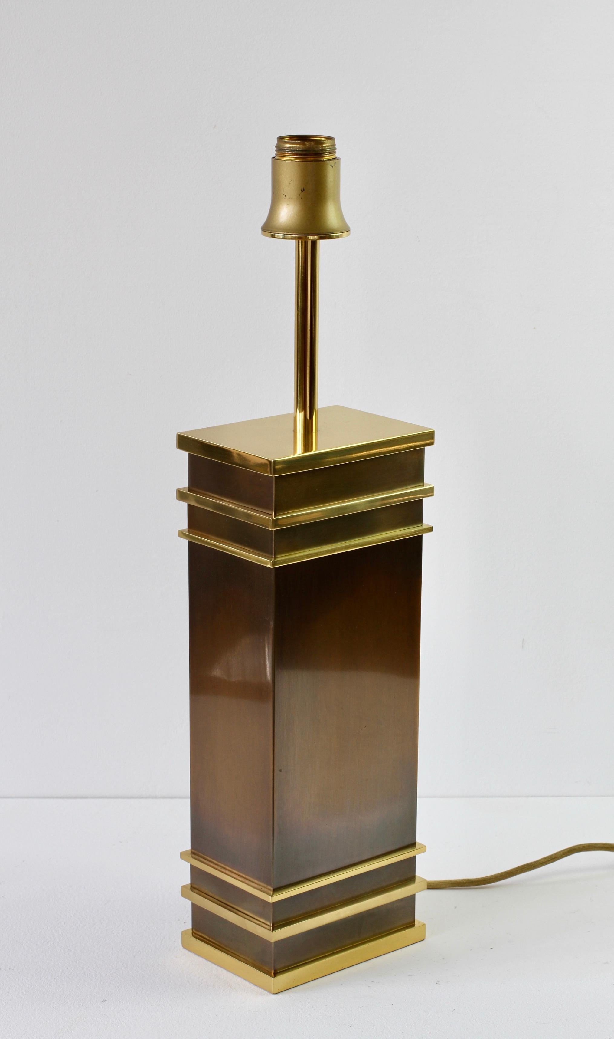 Vereinigte Werkstätten Patinated Bronze and Brass Maison Jansen Style Table Lamp For Sale 5