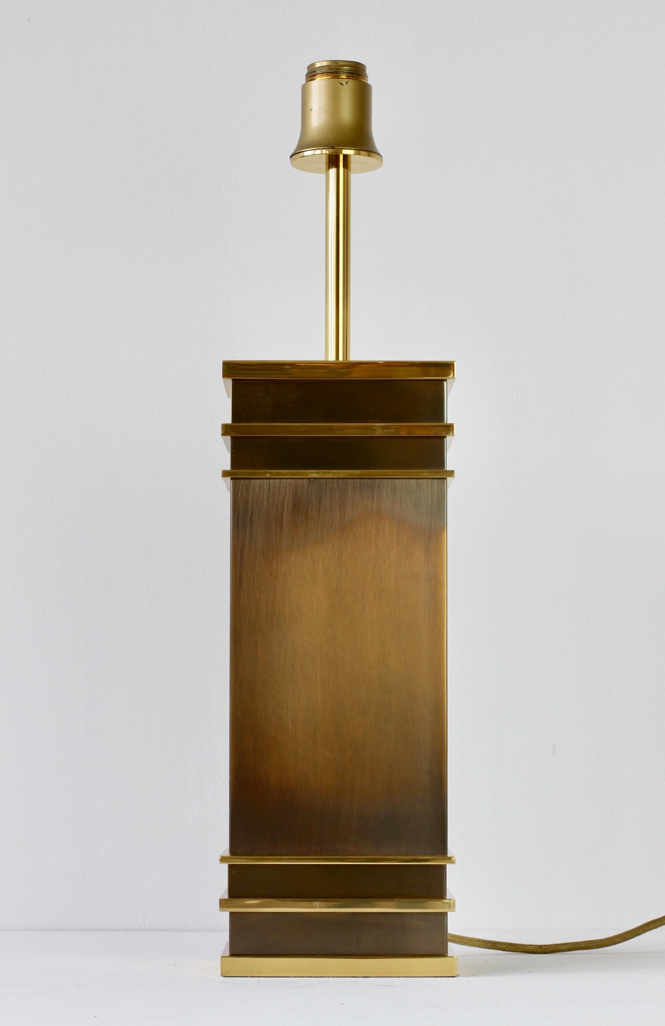 Vereinigte Werkstätten Patinated Bronze and Brass Maison Jansen Style Table Lamp For Sale 8