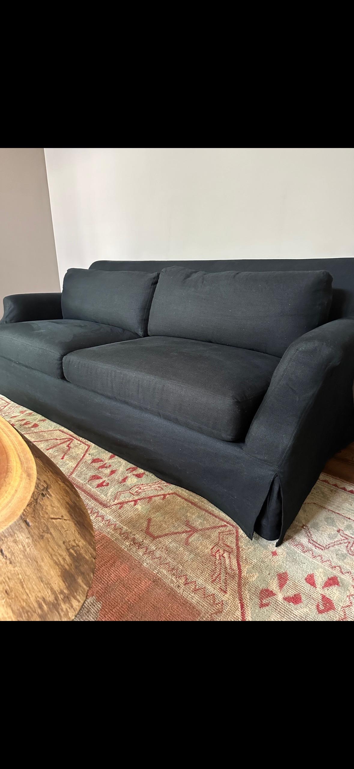 Canapé en lin noir recouvert d'une housse Verellen en vente 3