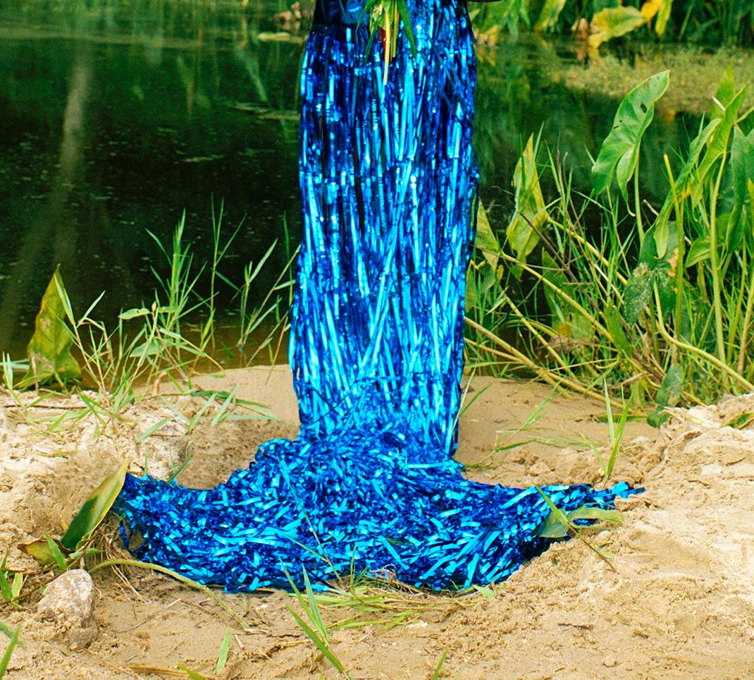 Mama Wata - Édition de photographies de paysages et de portraits d'animaux du 21e siècle - Contemporain Photograph par Verena Prenner