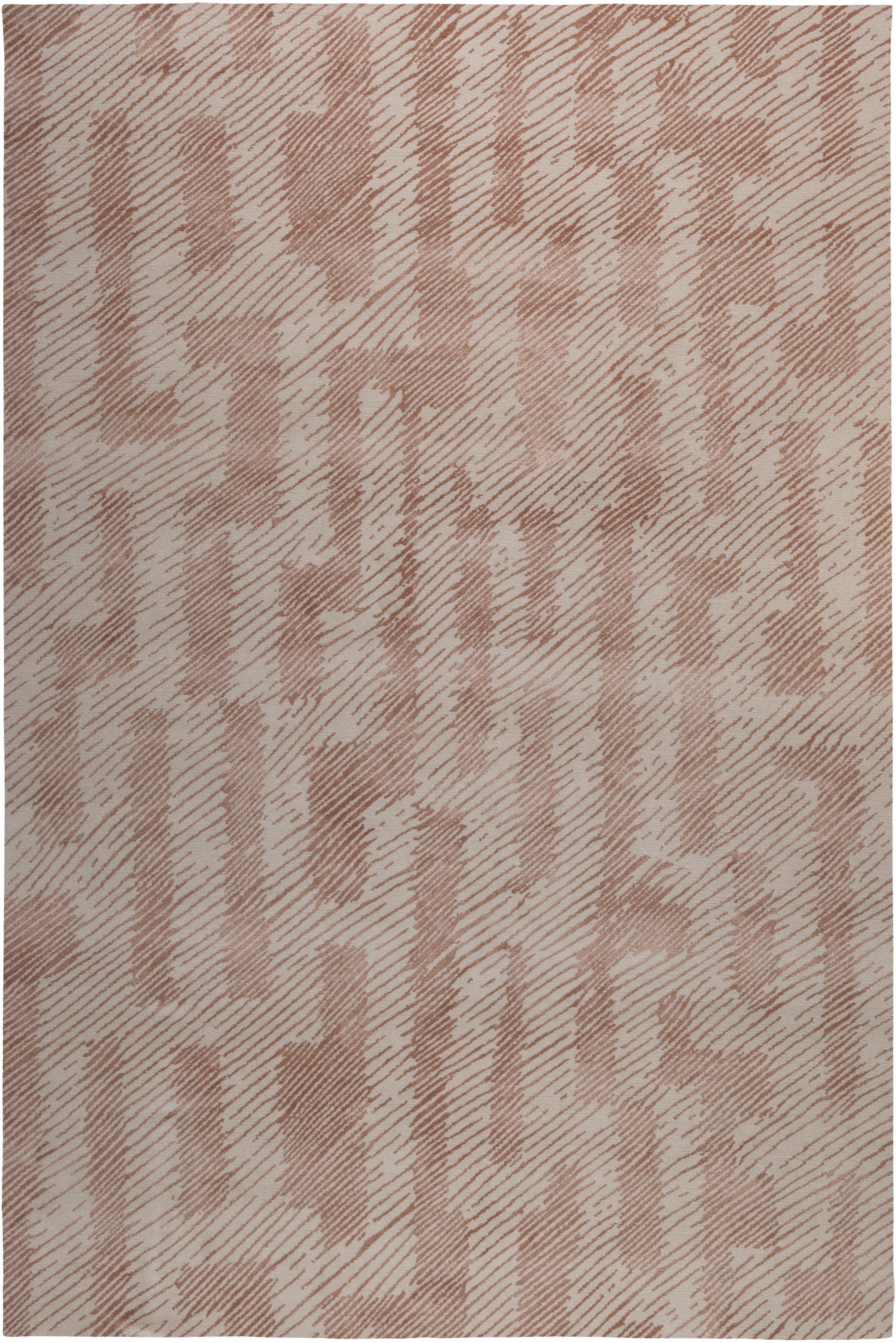 Im Angebot: Verge Verge-Teppich aus handgeknüpfter Wolle und Seide von Kelly Wearstler, Pink (Clay)