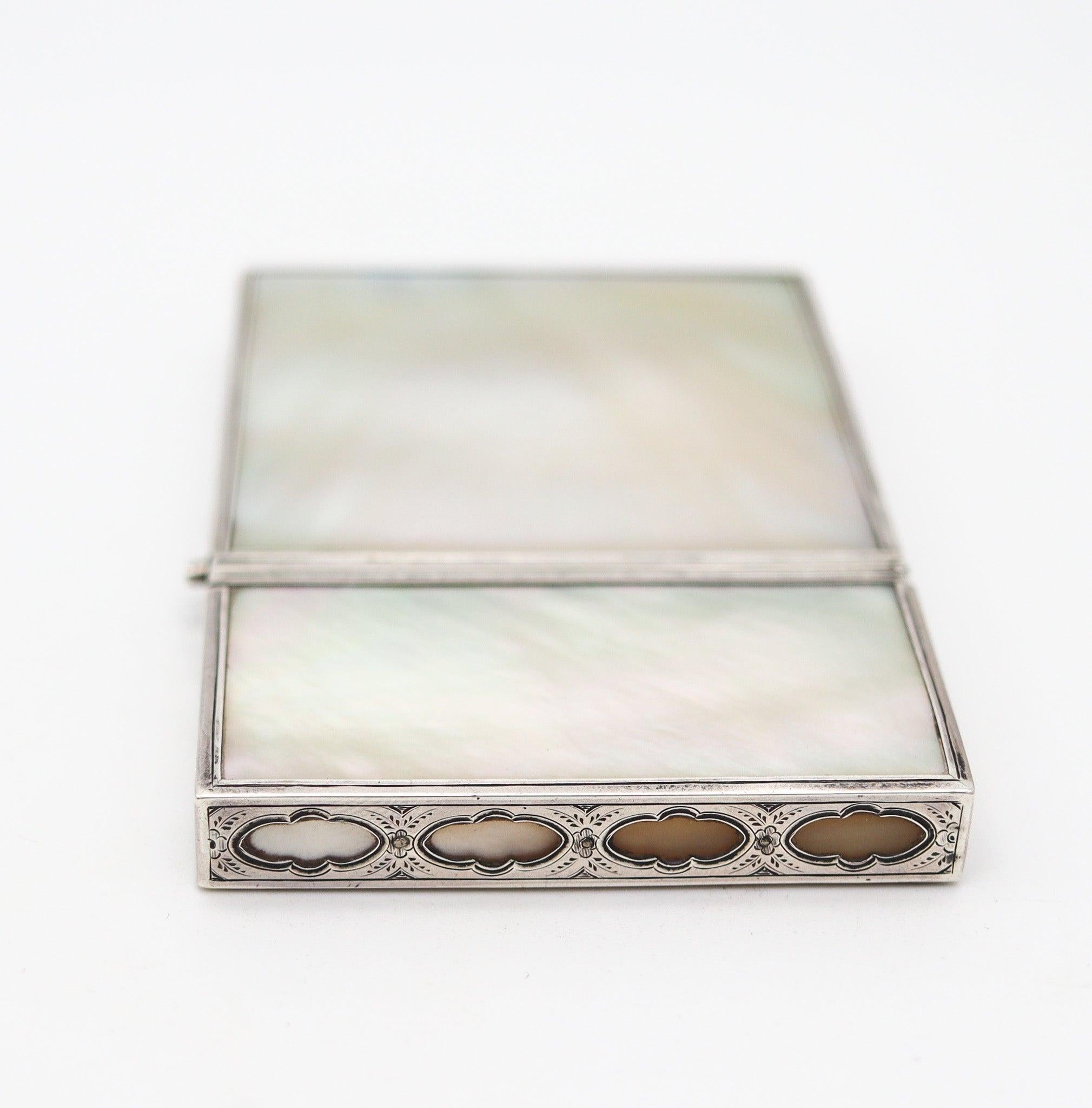 VERGER FRERES 1905 Paris Edwardian Card Case Box In Sterling And White Nacre In Excellent Condition For Sale In Miami, FL