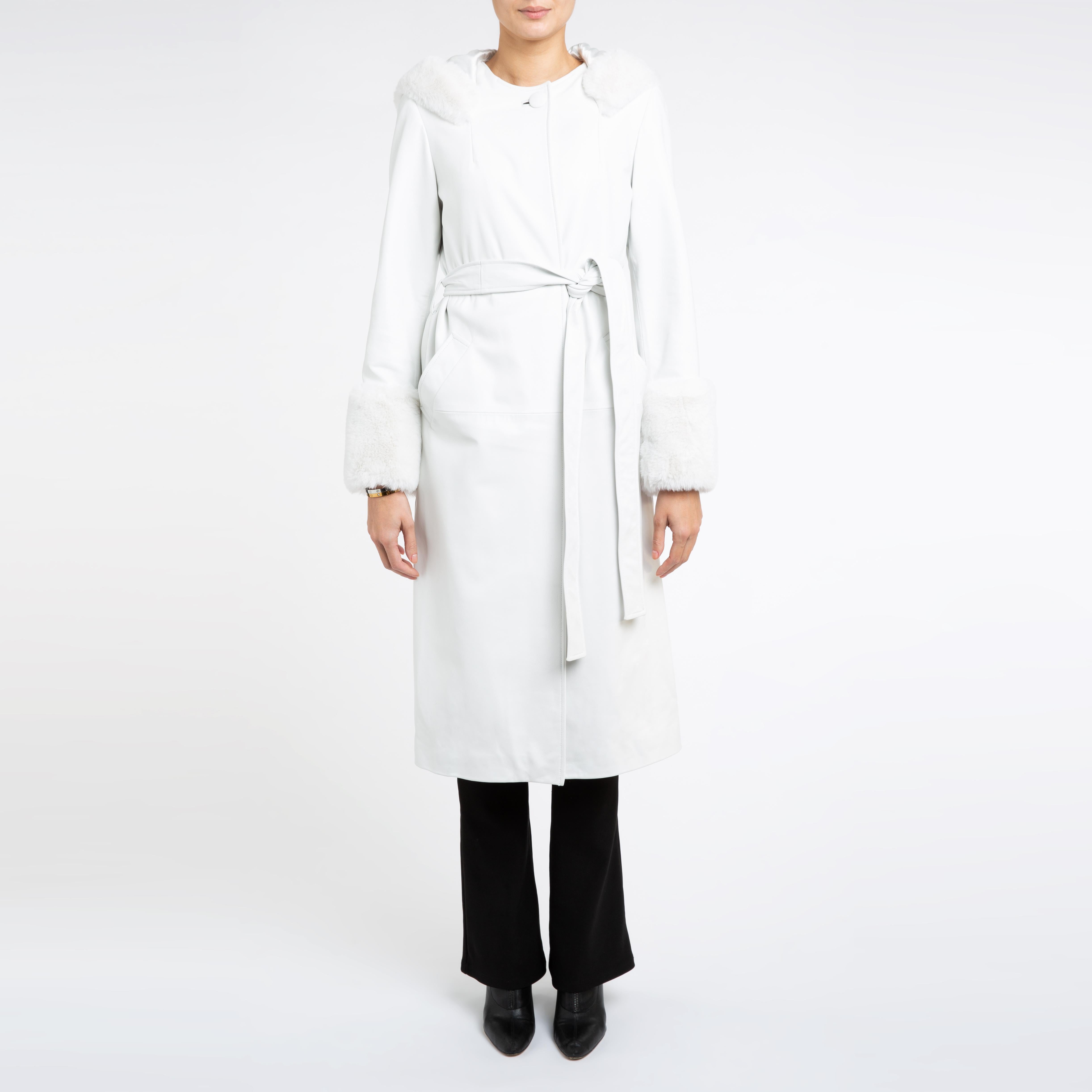 Verheyen Aurora Hooded Leather Trench Coat in White with Faux Fur - Size uk 10 In New Condition For Sale In London, GB