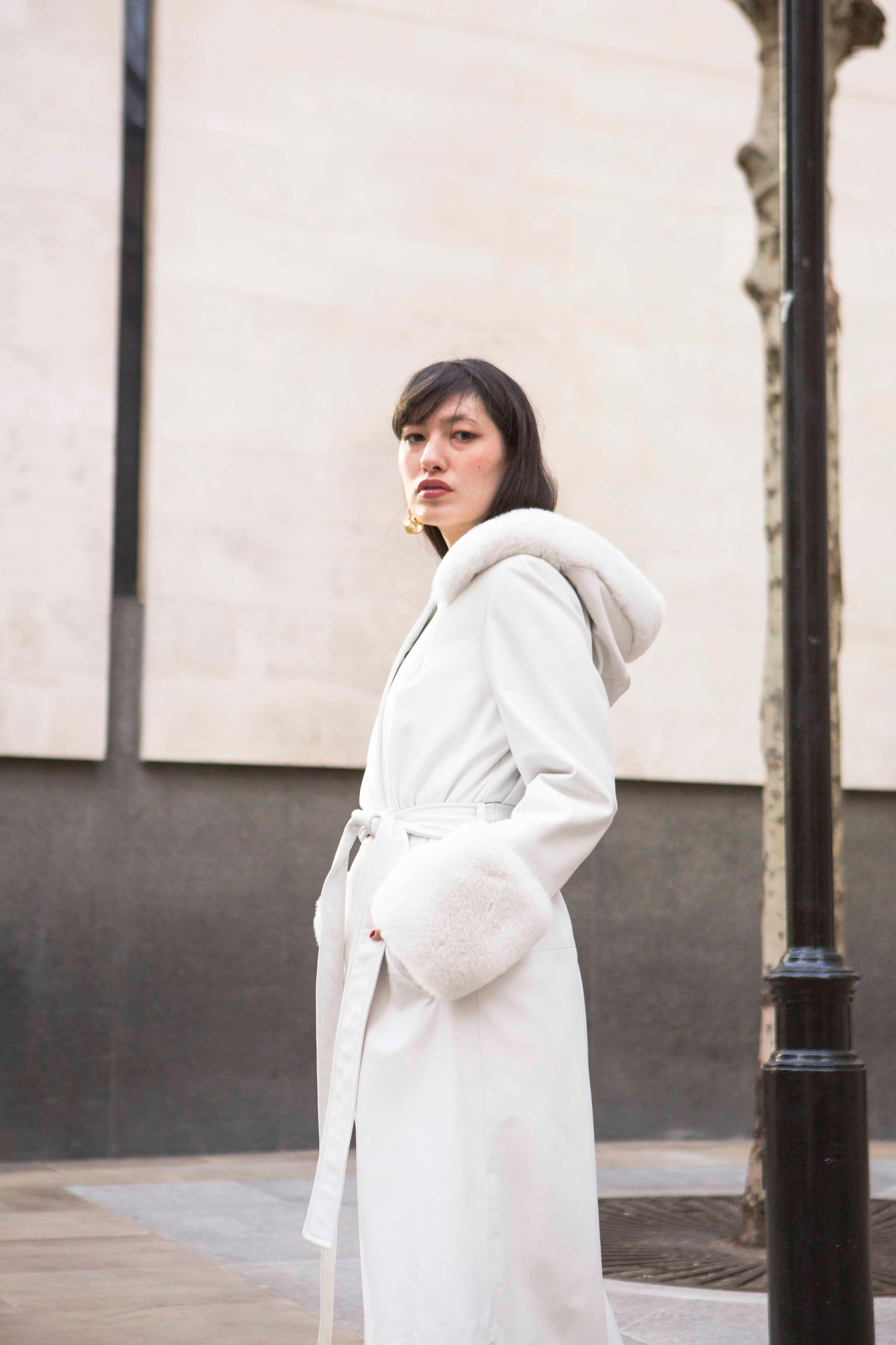 Gray Verheyen Aurora Hooded Leather Trench Coat White with Faux Fur, size uk 6-16 For Sale