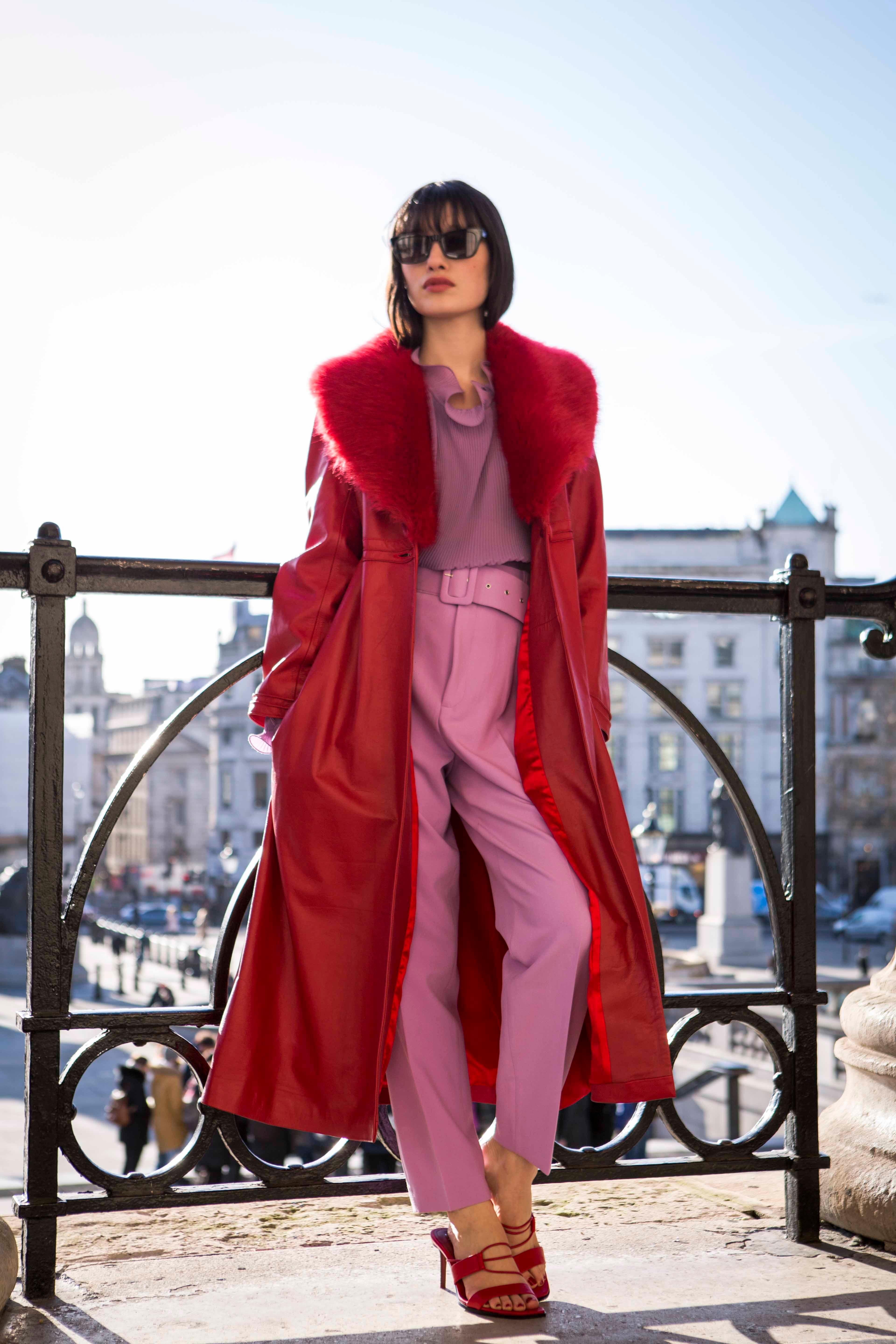 Verheyen London Edward Leather Trench Coat in Red with Faux Fur For Sale 7
