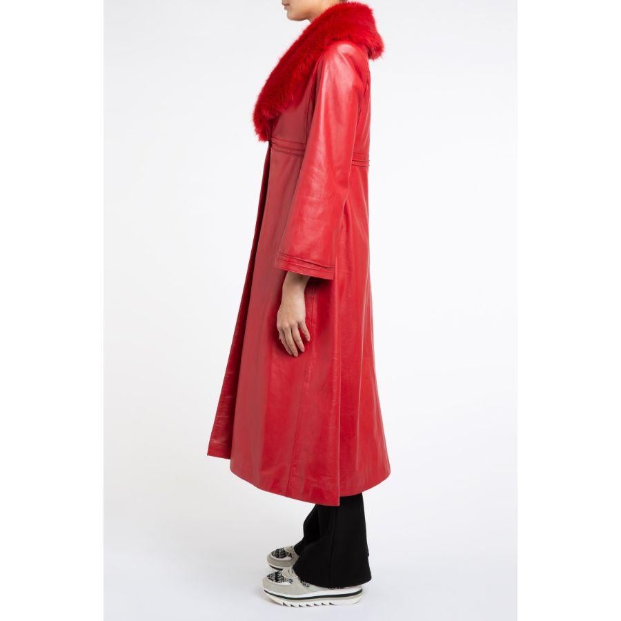 Verheyen London Edward Leather Trench Coat in Red with Faux Fur For Sale 4
