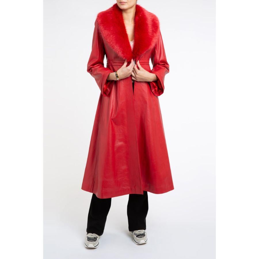Verheyen London Bespoke Edward Leather Trench Coat in Red with Faux Fur, Size 16 For Sale 1