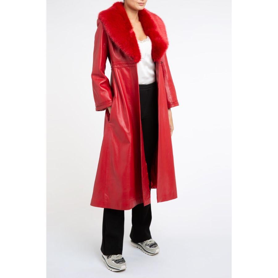 Verheyen London Bespoke Edward Leather Trench Coat in Red with Faux Fur, Size 16 For Sale 1