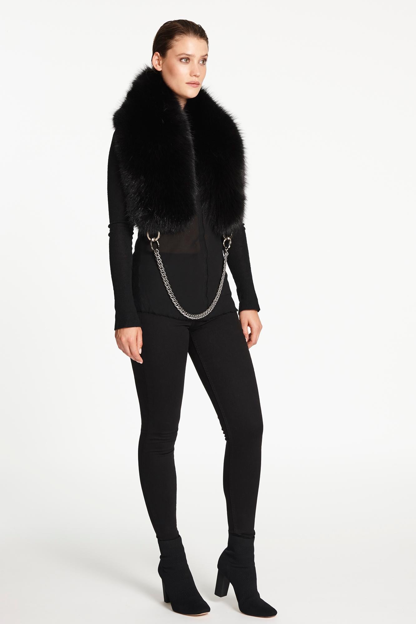 Verheyen London Chained Stole in Black Fox Fur & Silk Lining with Chain 2