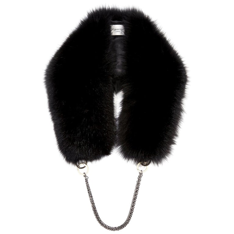 Verheyen London Chained Stole in Black Fox Fur and Silk Lining with ...
