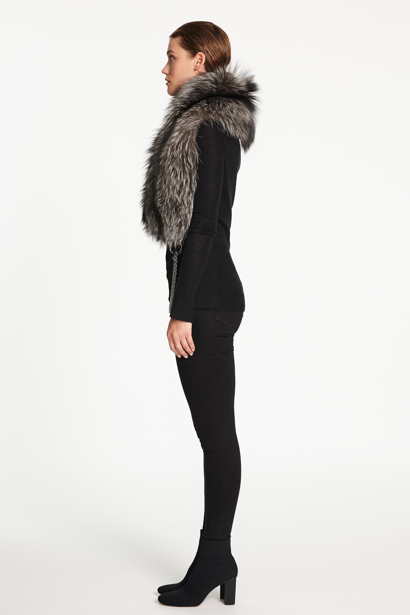 Verheyen London Chained Stole in Metallic Silver Fox Fur with Chain 6 ways  2