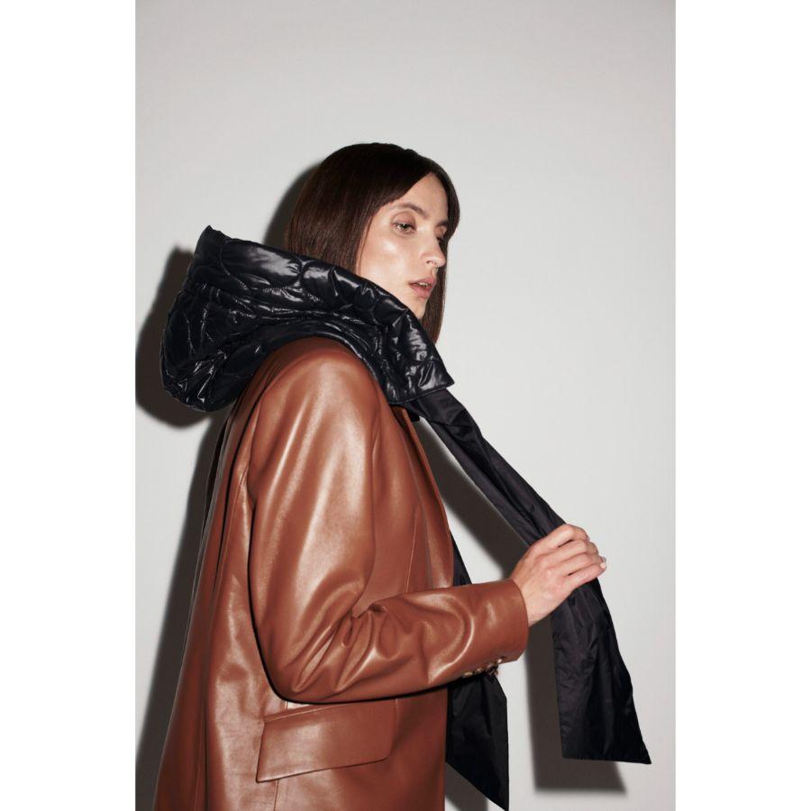 Brown Verheyen London Chesca Oversize Blazer in Tan Leather, Size 10 For Sale