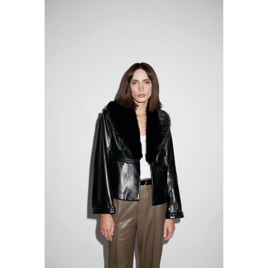 Women's Verheyen London Cropped Edward Jacket in Black Leather with Faux Fur, Size 10 For Sale