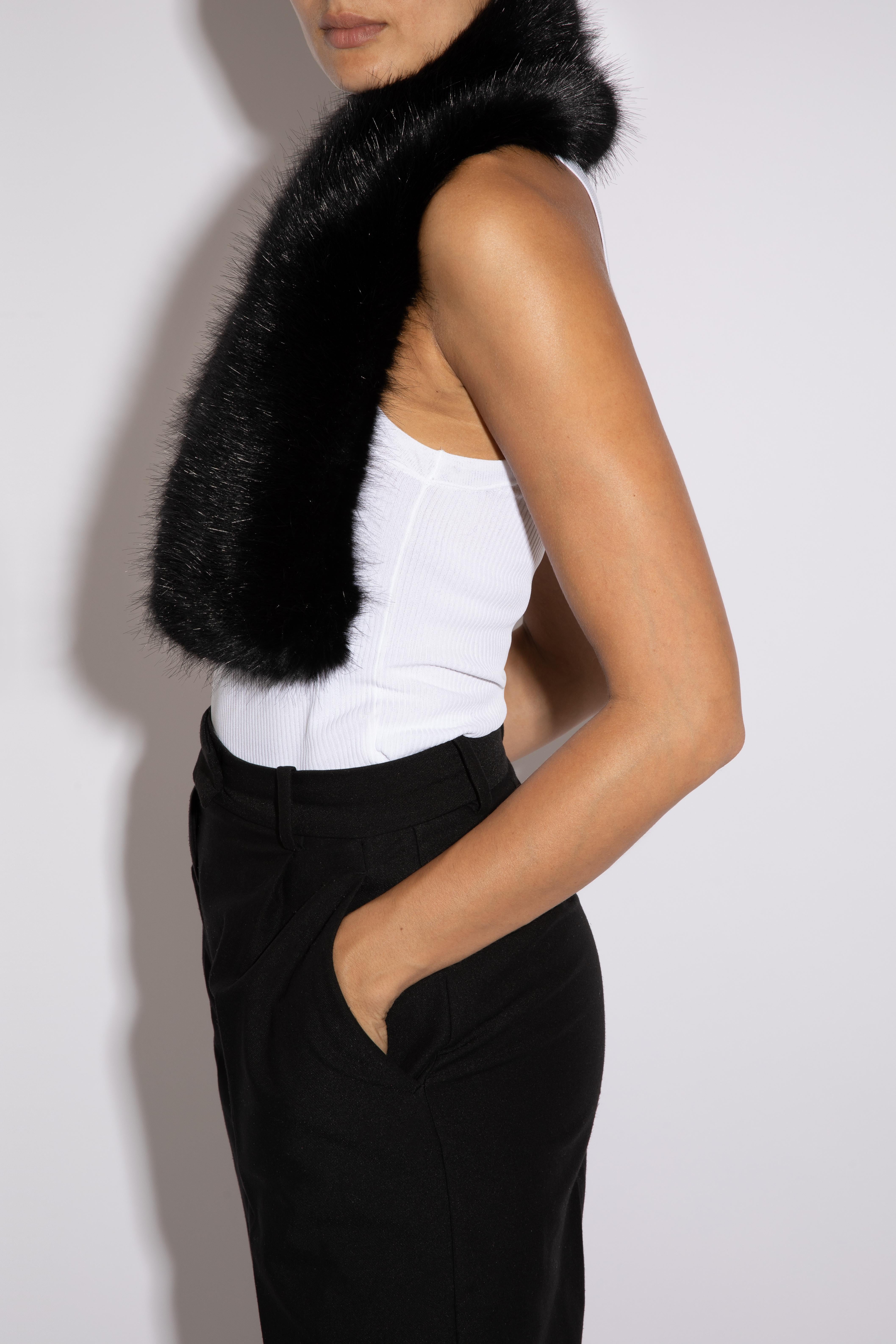 Verheyen London Cross-through Faux Fur Collar in Black For Sale 4