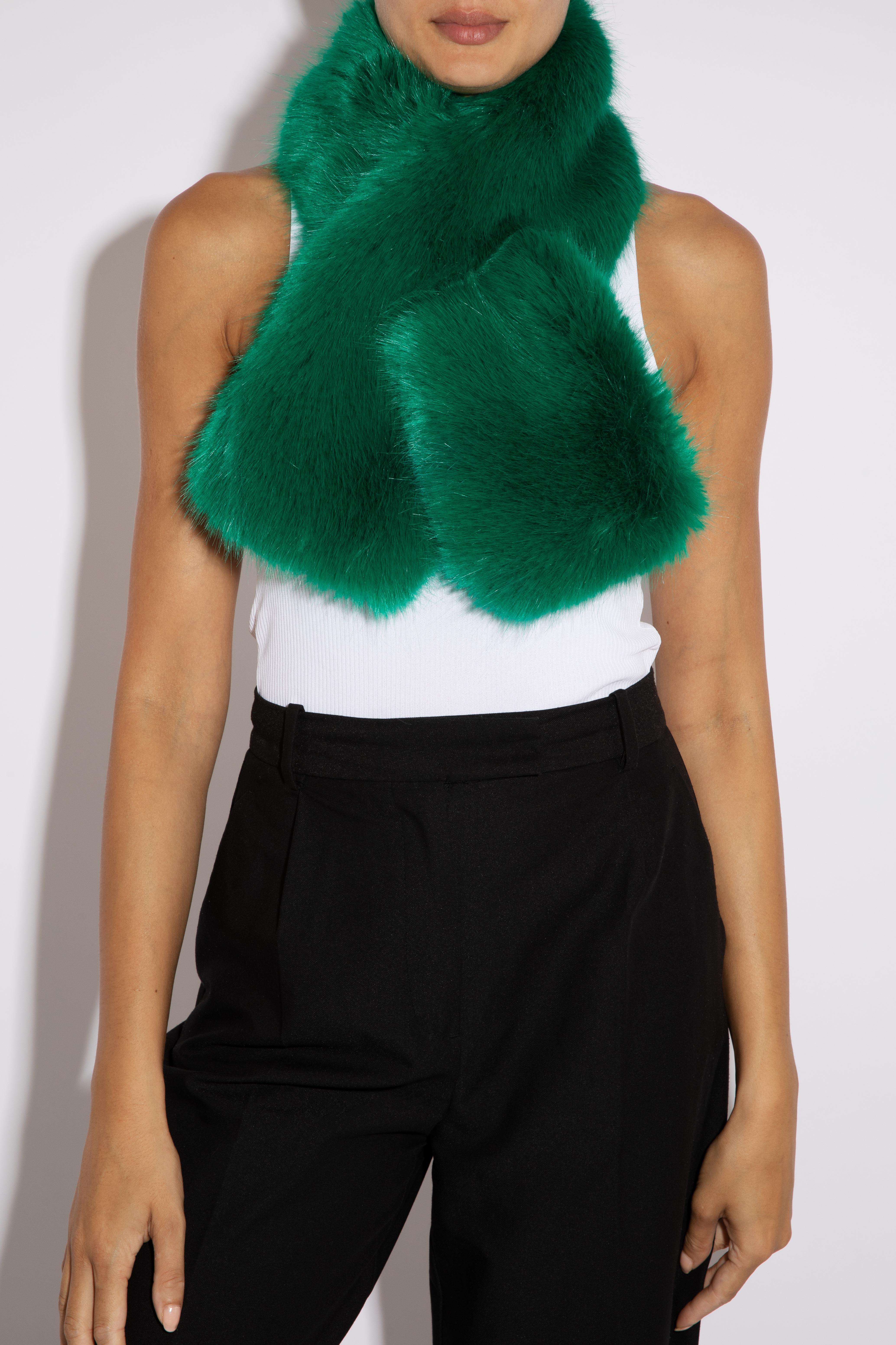 Verheyen London Cross-through Faux Fur Collar in White For Sale 3