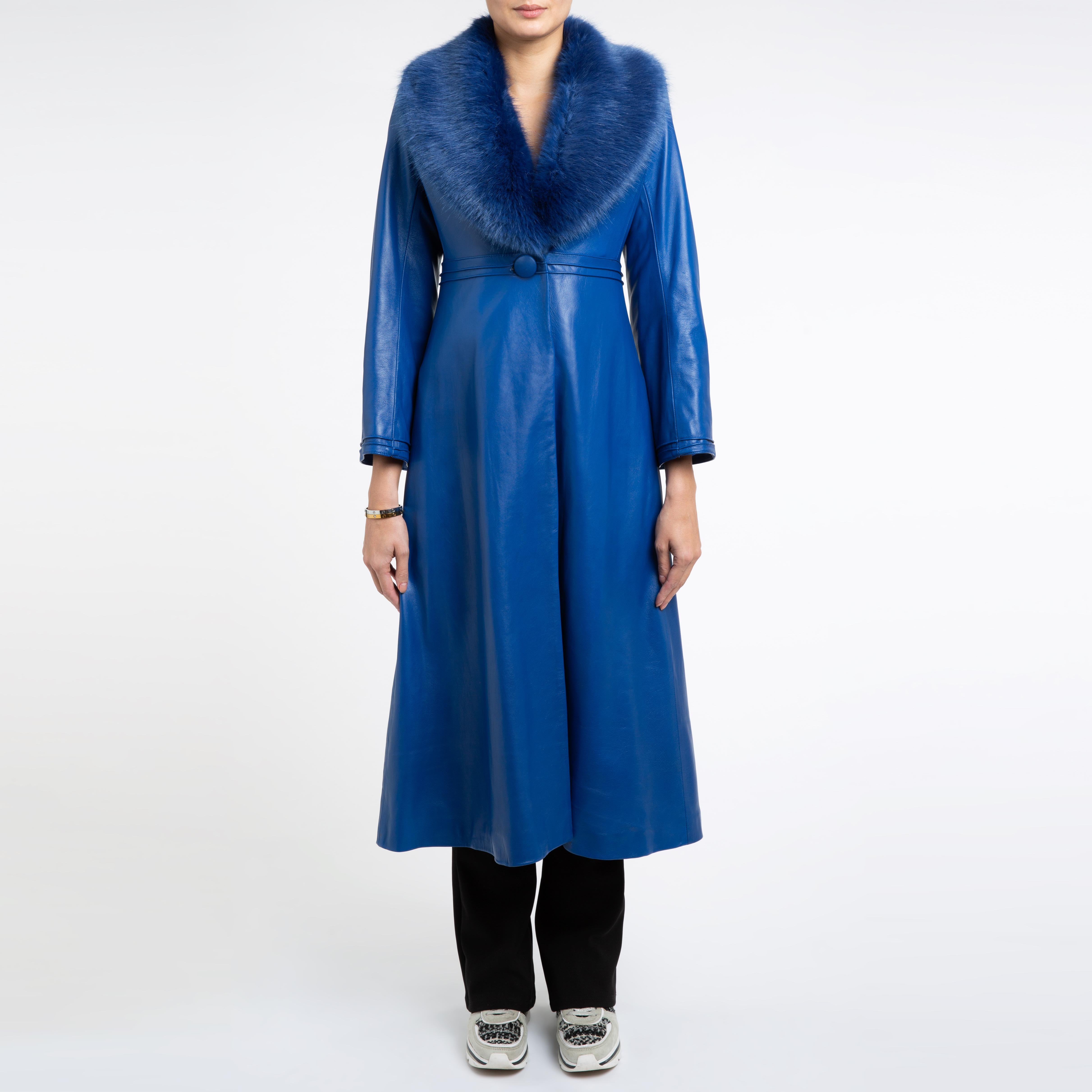 Verheyen London Edward Leather Coat in Blue with Faux Fur - Size uk 8 

The Edward Leather Coat created by Verheyen London is a romantic design inspired by the 1970s and Edwardian Era of Fashion.  A timeless design to be be worn for a lifetime and