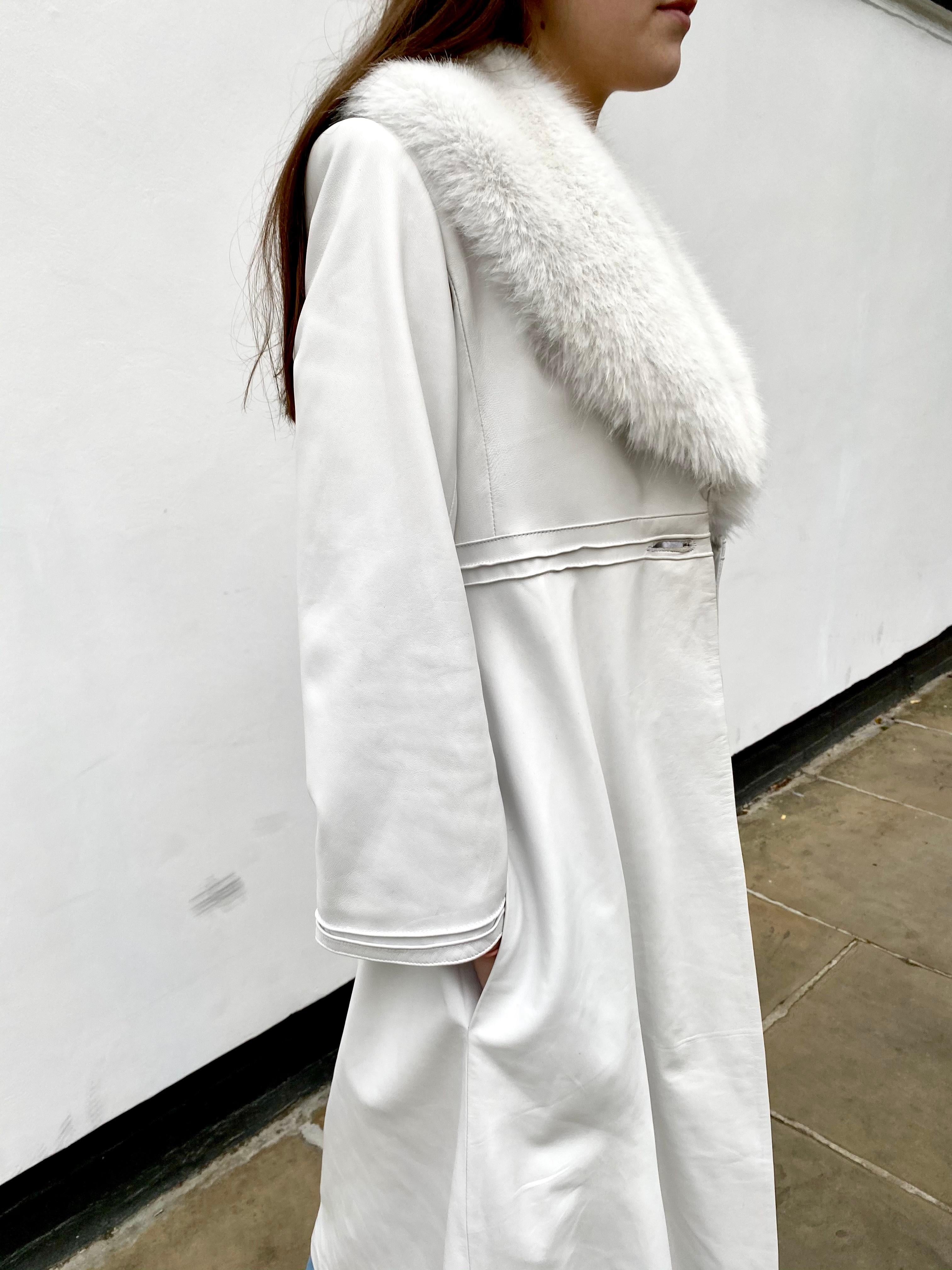 Manteau en cuir blanc Verheyen London Edward avec fausse fourrure - Taille UK 12 en vente 7