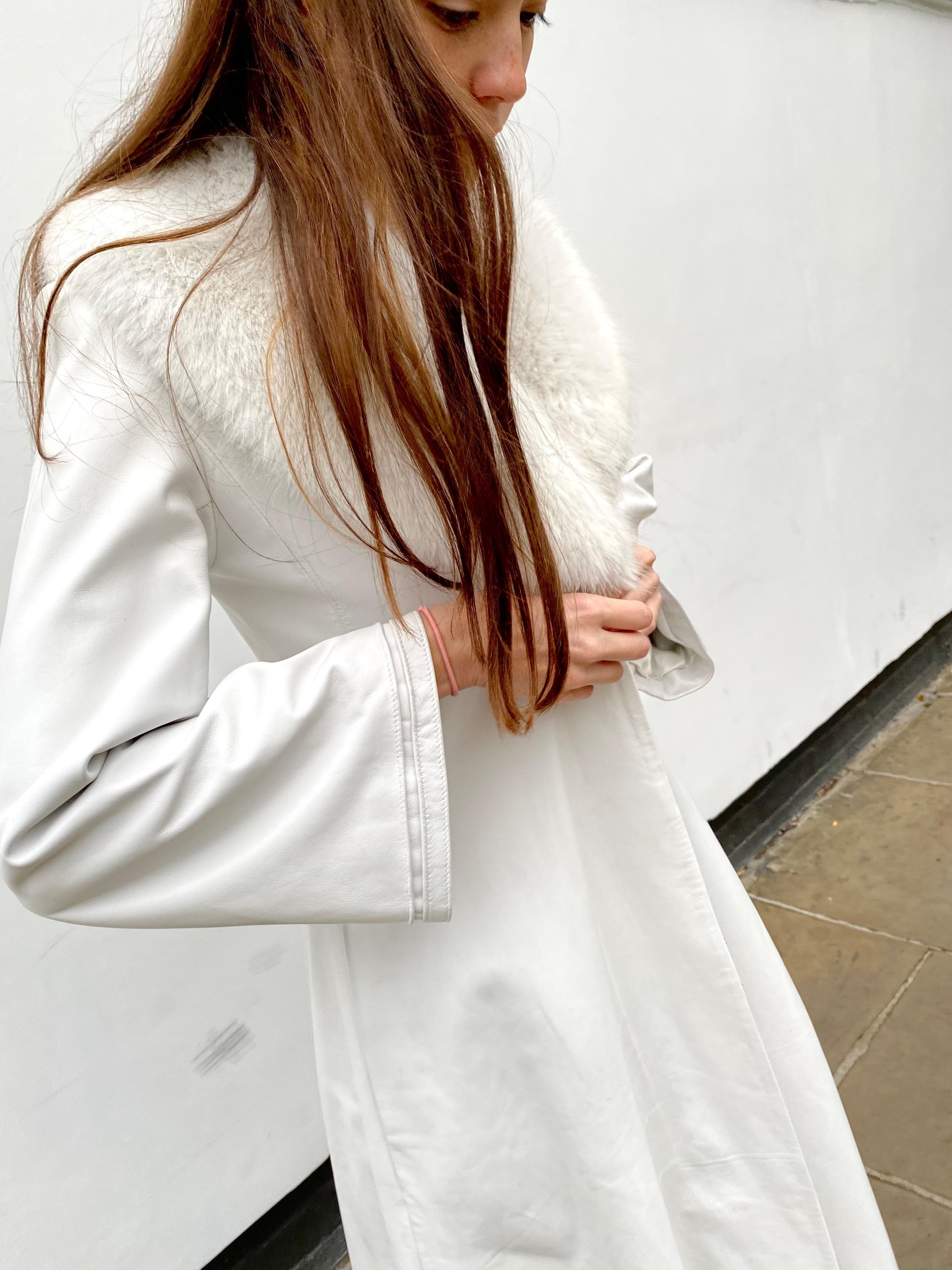Manteau en cuir blanc Verheyen London Edward avec fausse fourrure - Taille UK 14  en vente 2