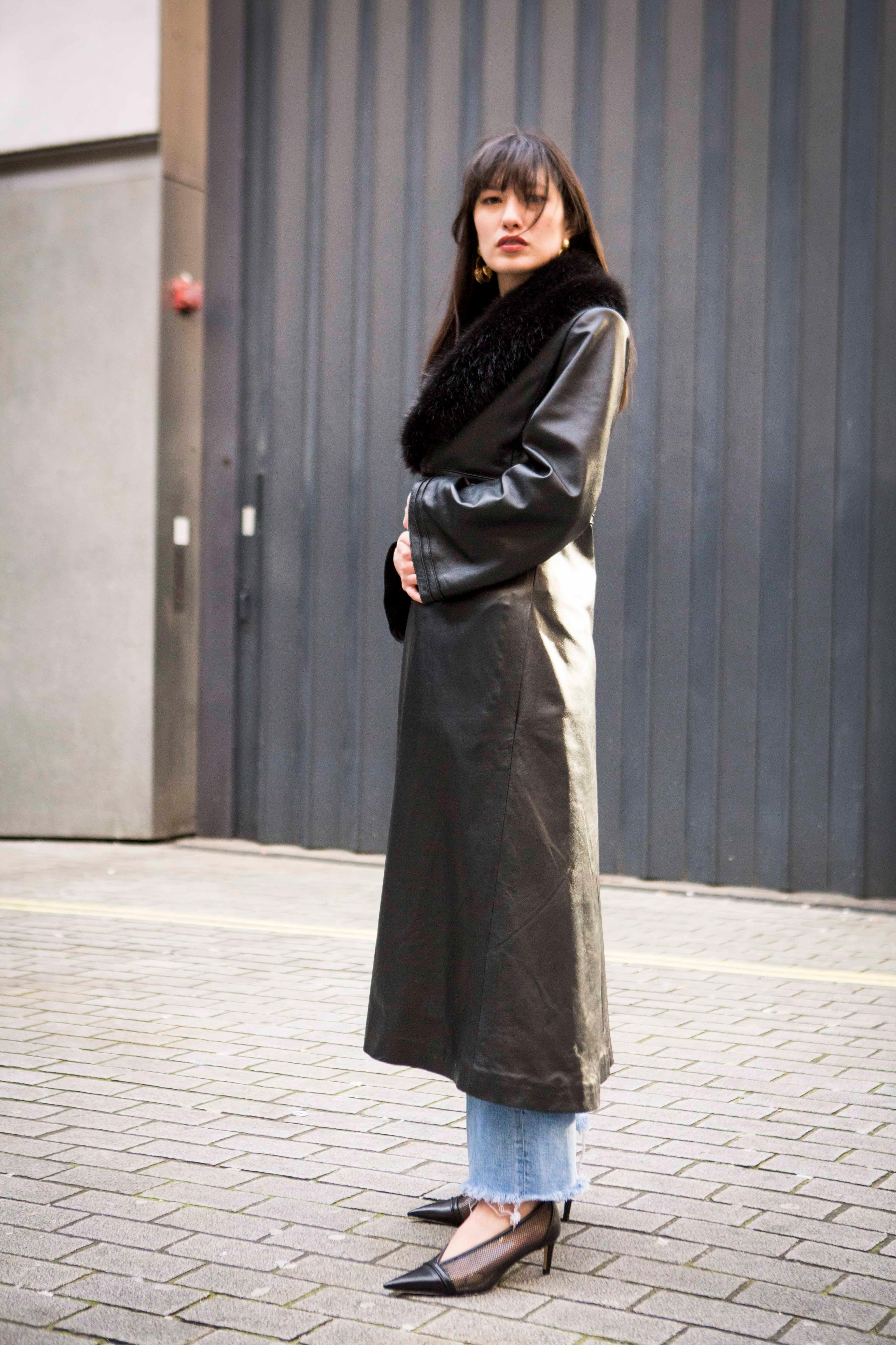 Verheyen London Edward Leather Coat with Faux Fur Collar in Black - Size uk 10 For Sale 3