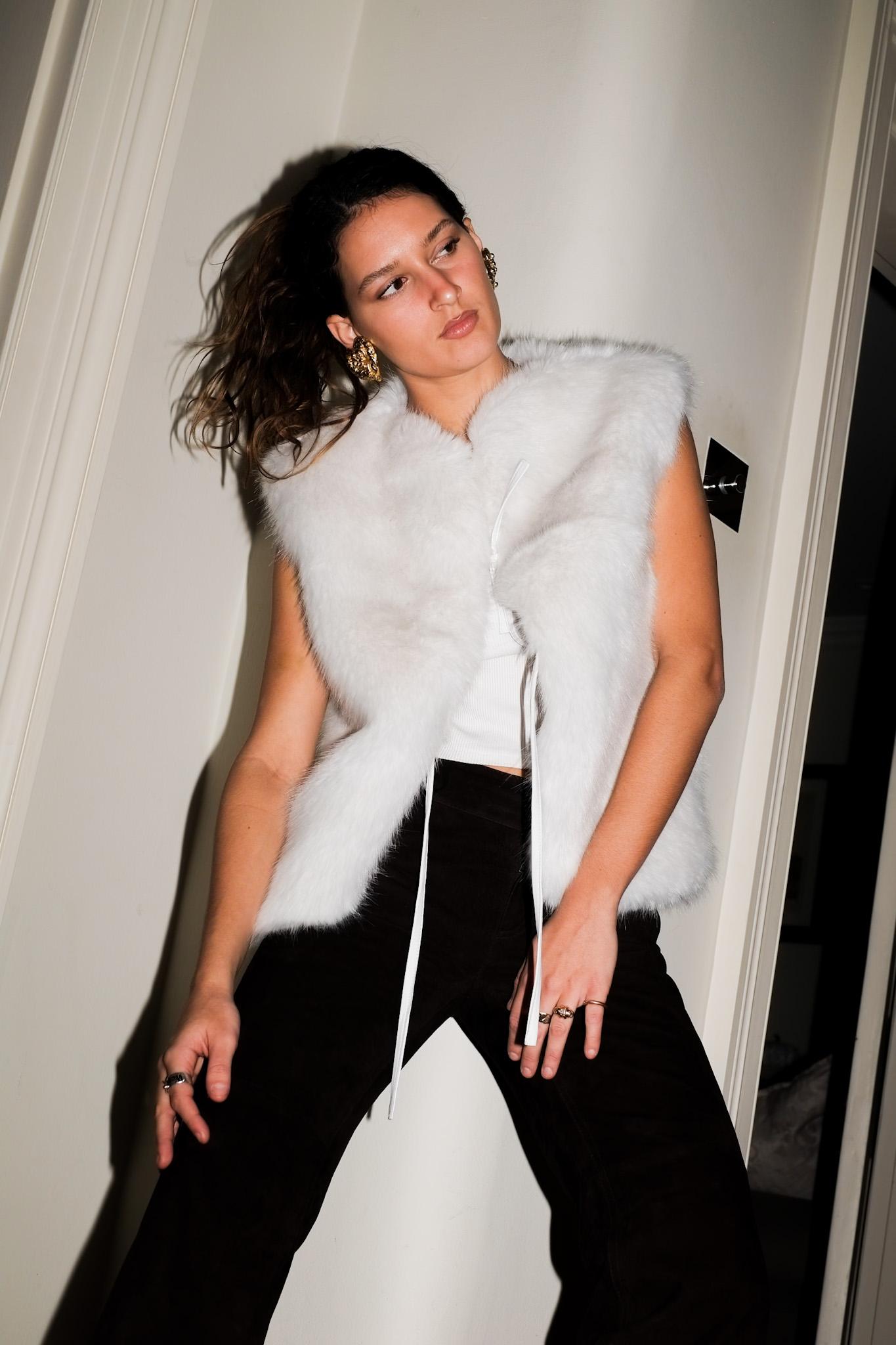 Gray Verheyen London Faux fur Gilet in White - Size Small (Uk 6-10) For Sale