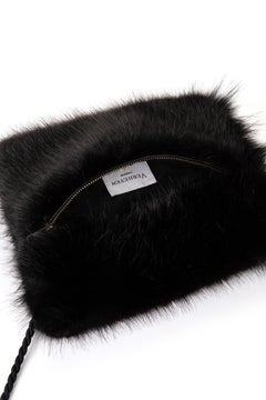 Borsa a mano in pelliccia sintetica Verheyen London in nero