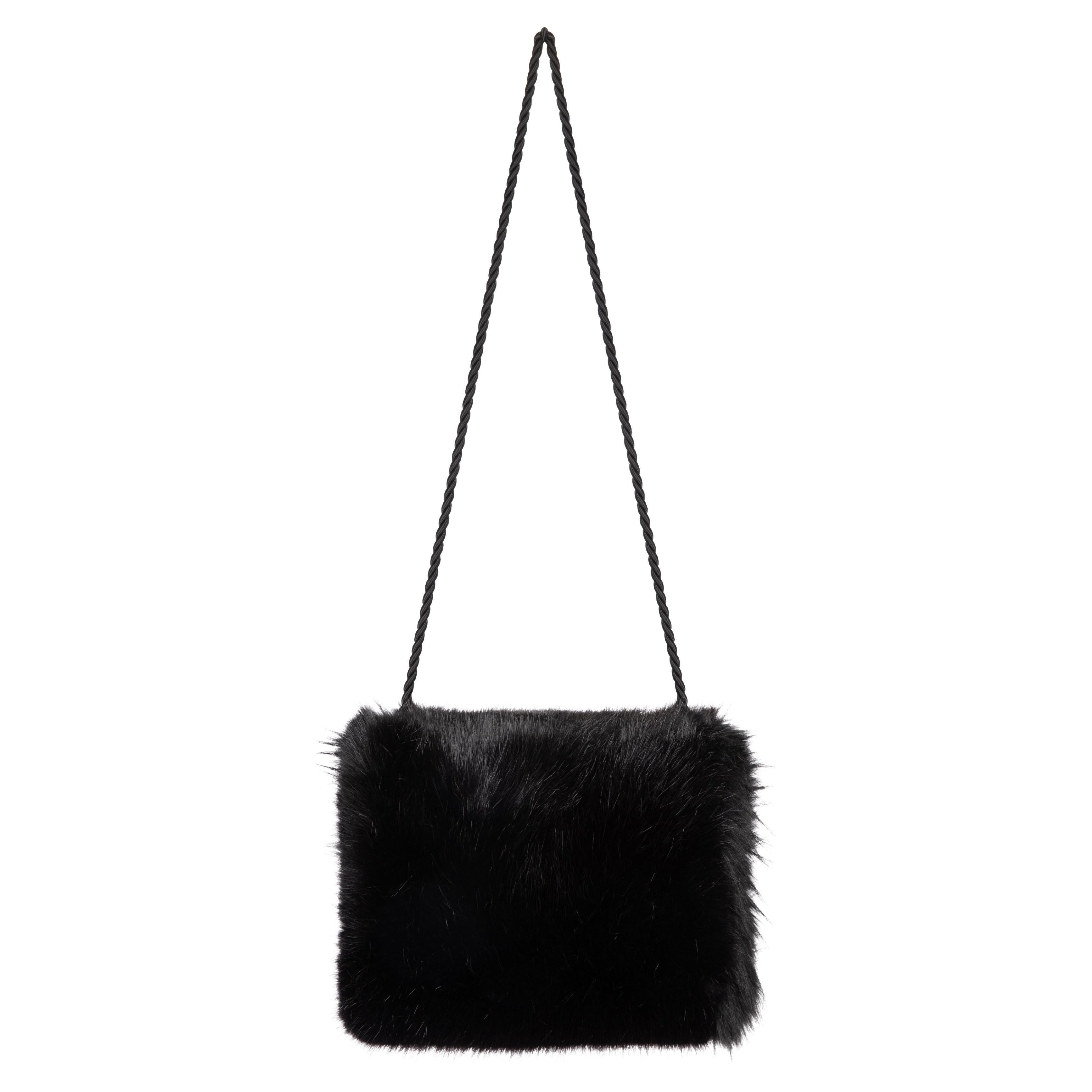 Verheyen London Faux fur Muff Handbag in Black