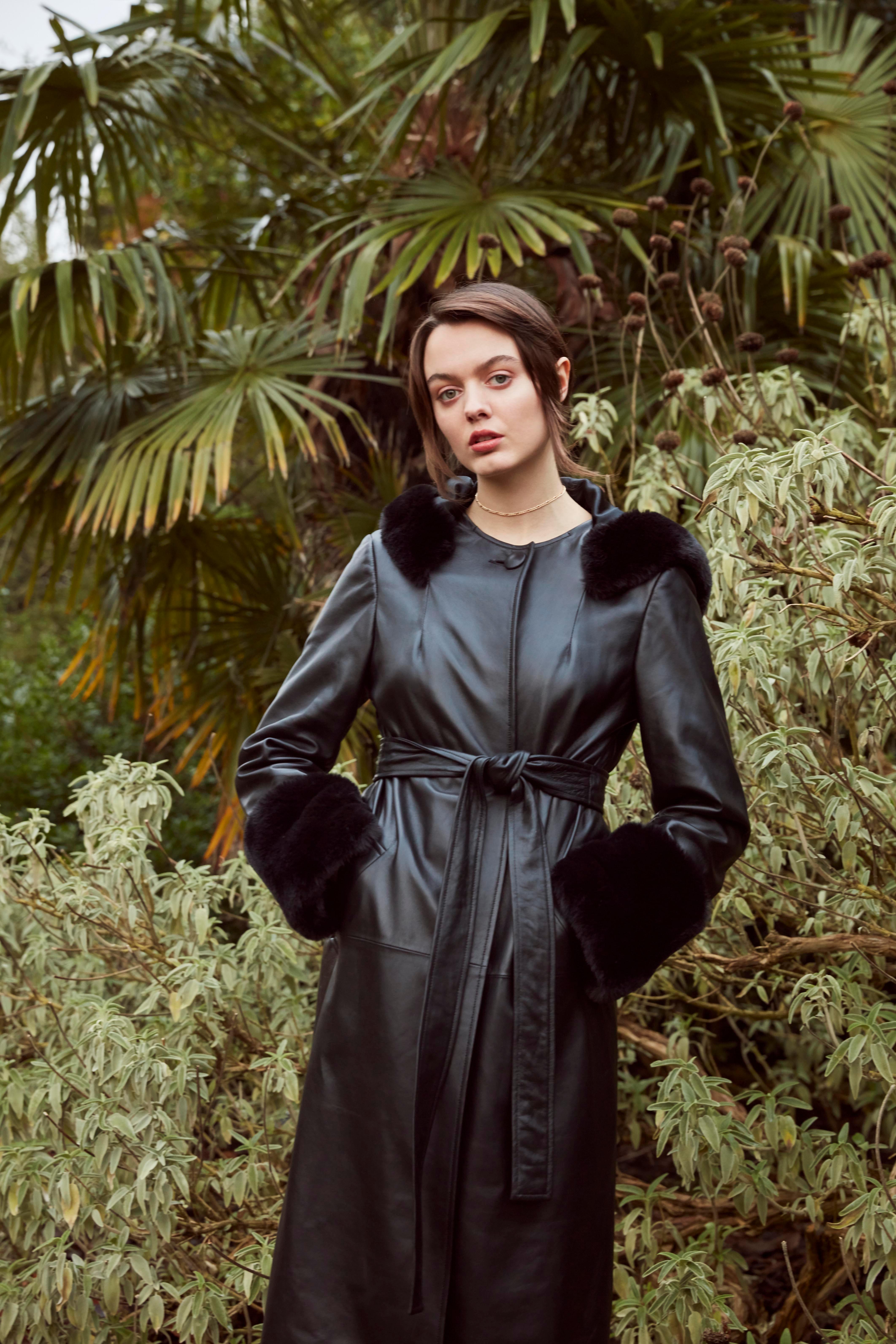 Women's Verheyen London Hooded Leather Trench Coat in Black with Faux Fur - Size uk 14 