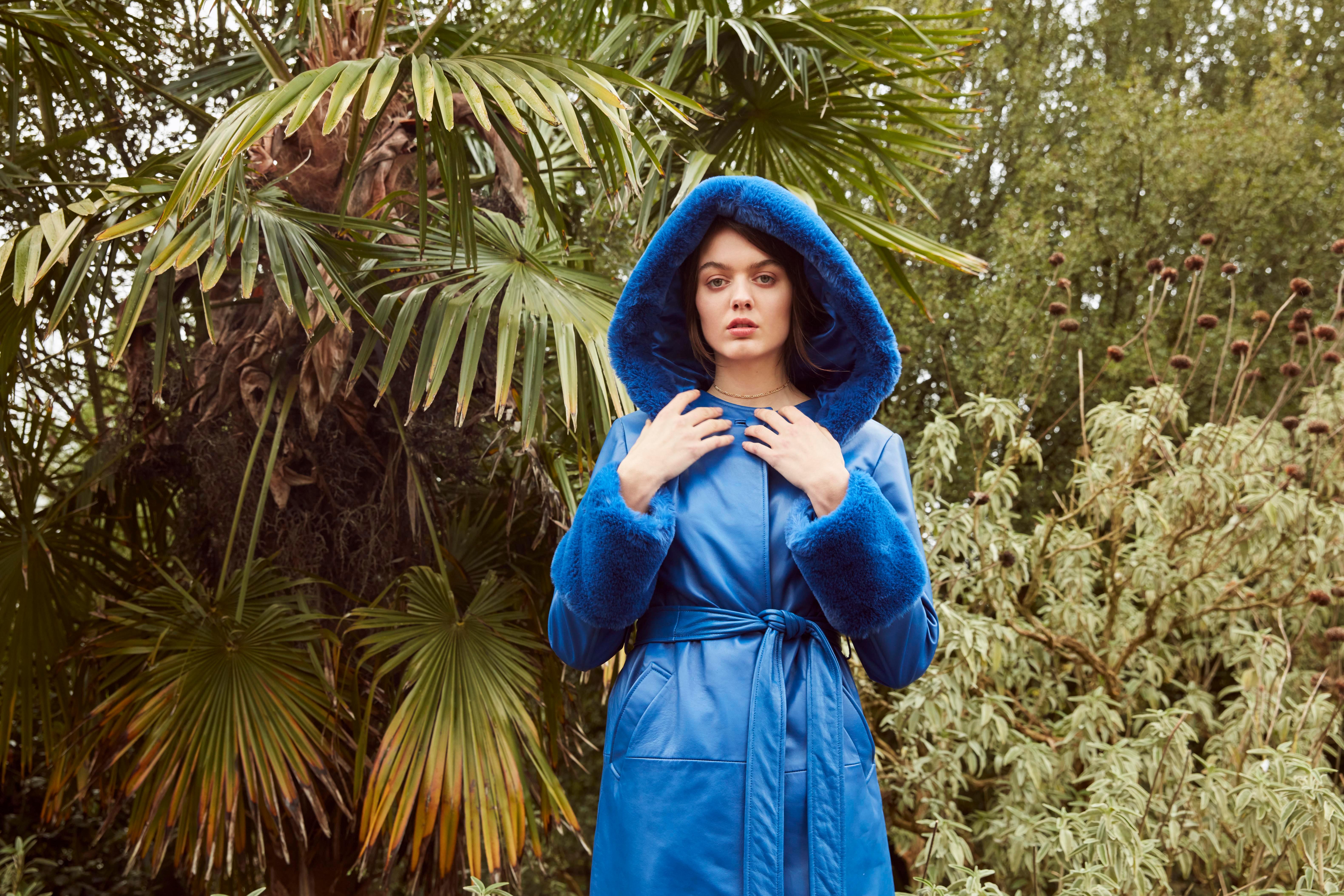 Trench-coat à capuche en cuir Verheyen London en bleu avec fausse fourrure - Taille UK 6 Pour femmes en vente