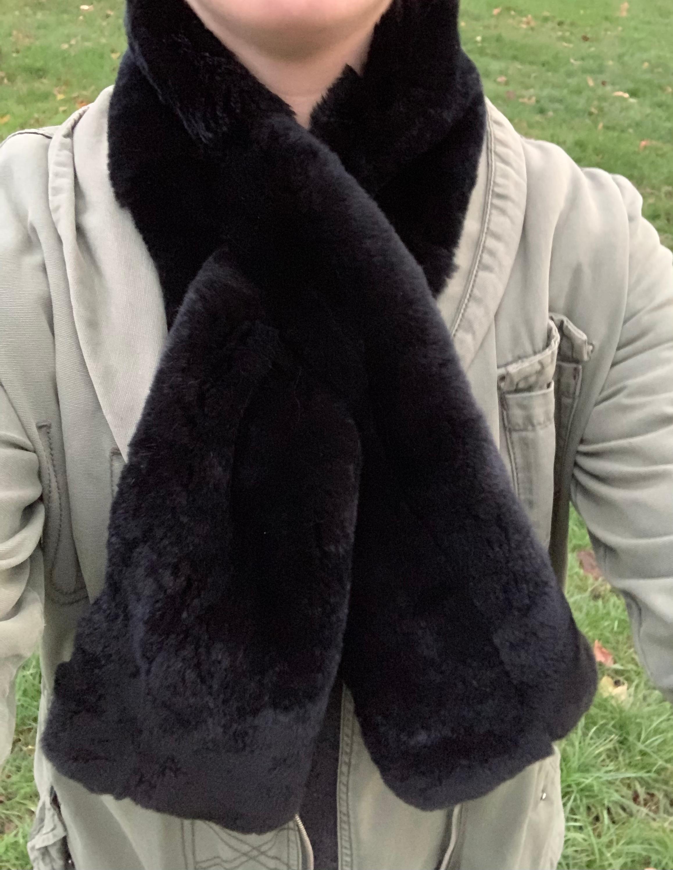 Noir Verheyen London - Collier en fourrure de lapin Rex noire à 3 façons  en vente