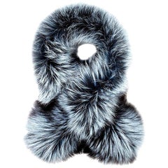 Verheyen London Lapel Cross-through Collar in Iced Topaz Fox Fur - Brand New