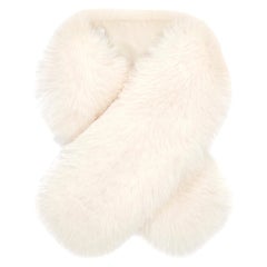 Verheyen London Lapel Cross-through Collar in Pearl White Fox Fur 