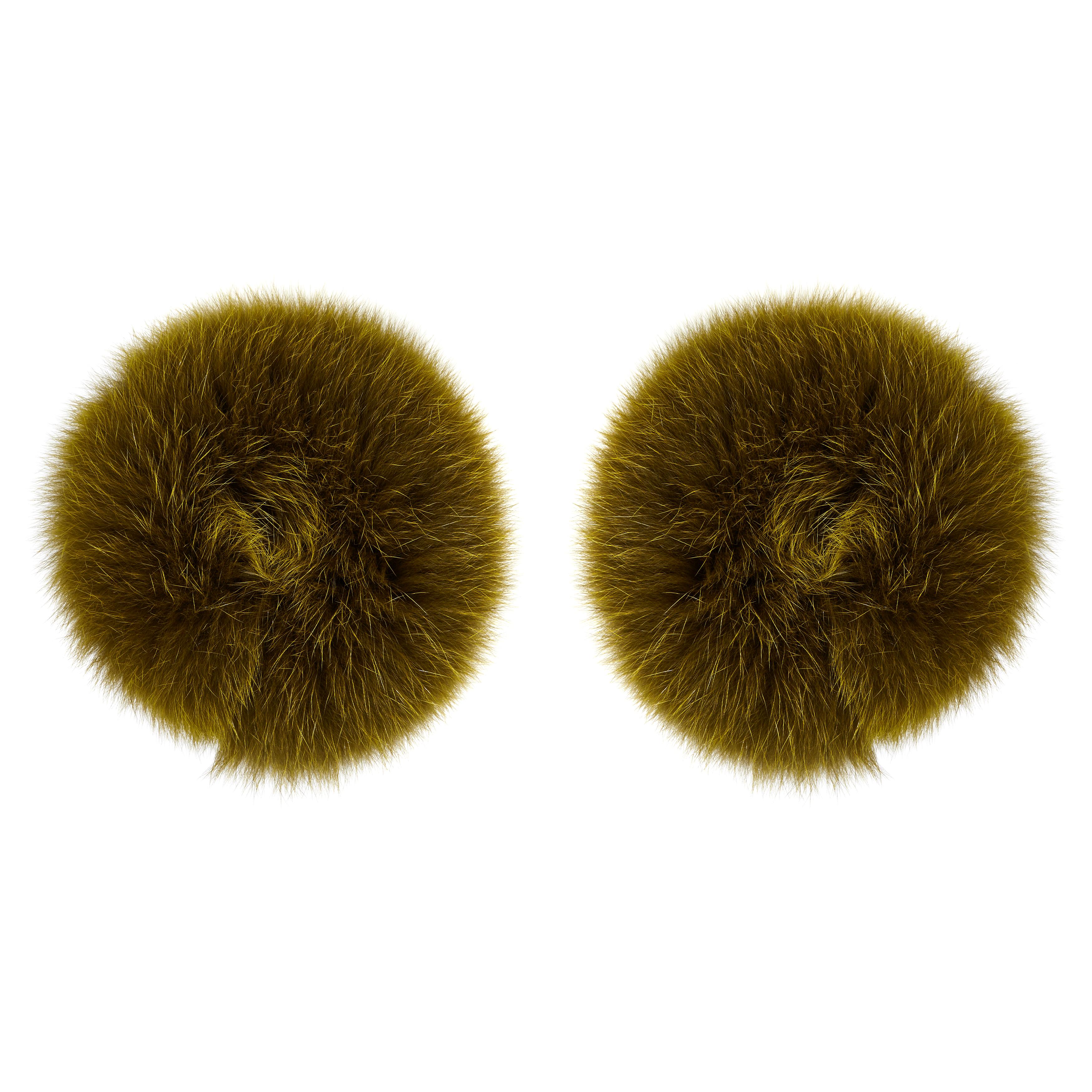 The perfect Christmas gift for someone special.
Verheyen London Snap on Fox Cuffs are the perfect accessory for winter/autumn dressing. Wear over any jumper or coat, these cuffs will jazz up any look and keep you staying cosy with style. 

All fur