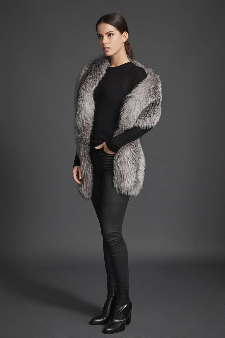 Verheyen London Legacy Stole Natural Blue Frost Fox Fur & Silk Lining  For Sale 2