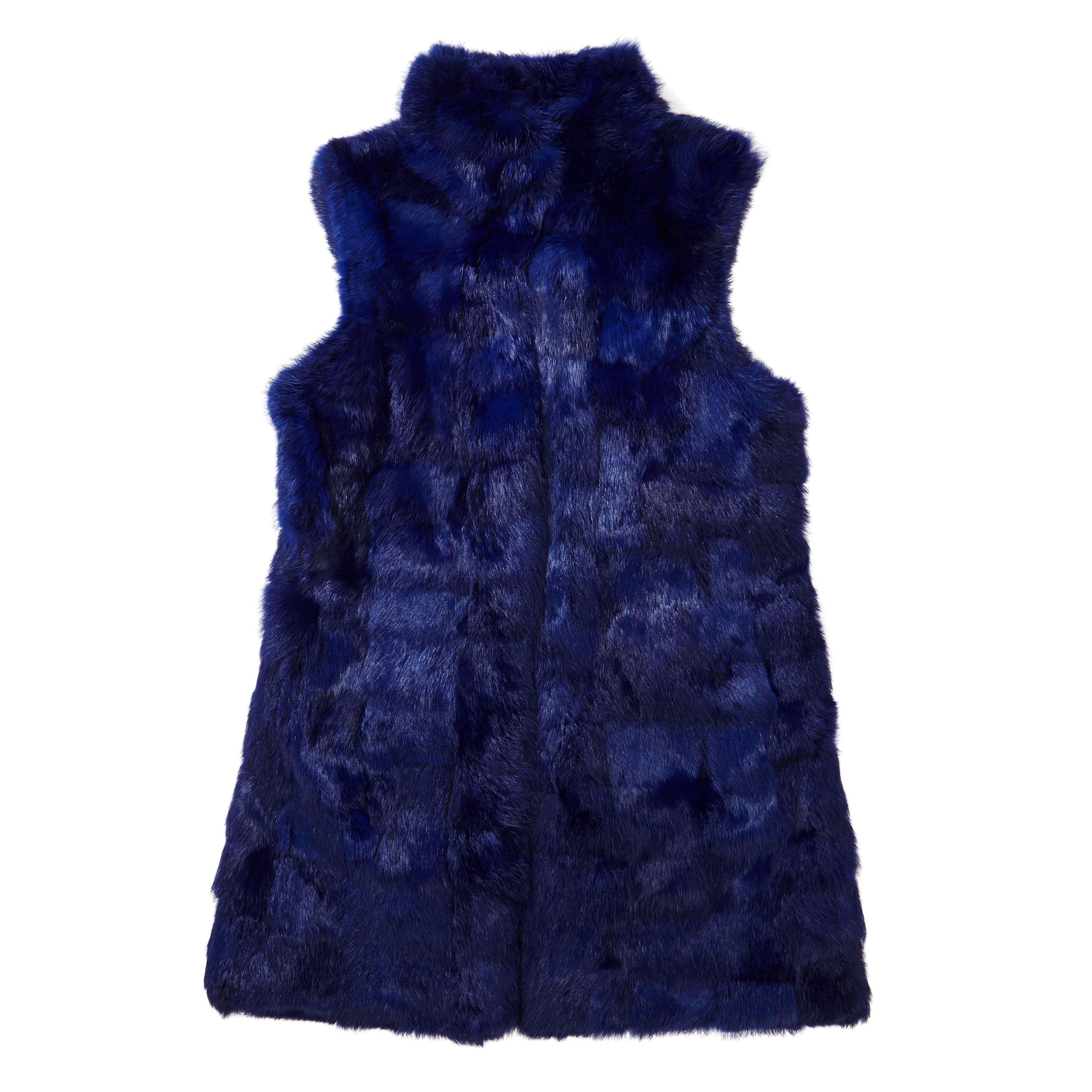 PRODUCT DETAILS
The Nehru gilet is Verheyen London’s casual design. The tailored statement gilet is perfect with a pair or jeans, and or over a jumper in the Autumn.


Colour: Navy Sapphire 
Dyed Rabbit
Size: uk 8-10

Made in Greece
